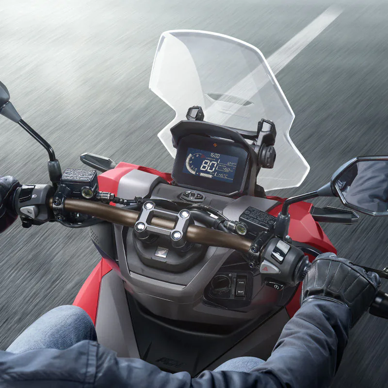 Lộ diện Honda ADV 160 2022 với giá quy đổi 56 triệu đồng cùng mức tiêu thụ xăng khoảng 2.22 lít/100 km.