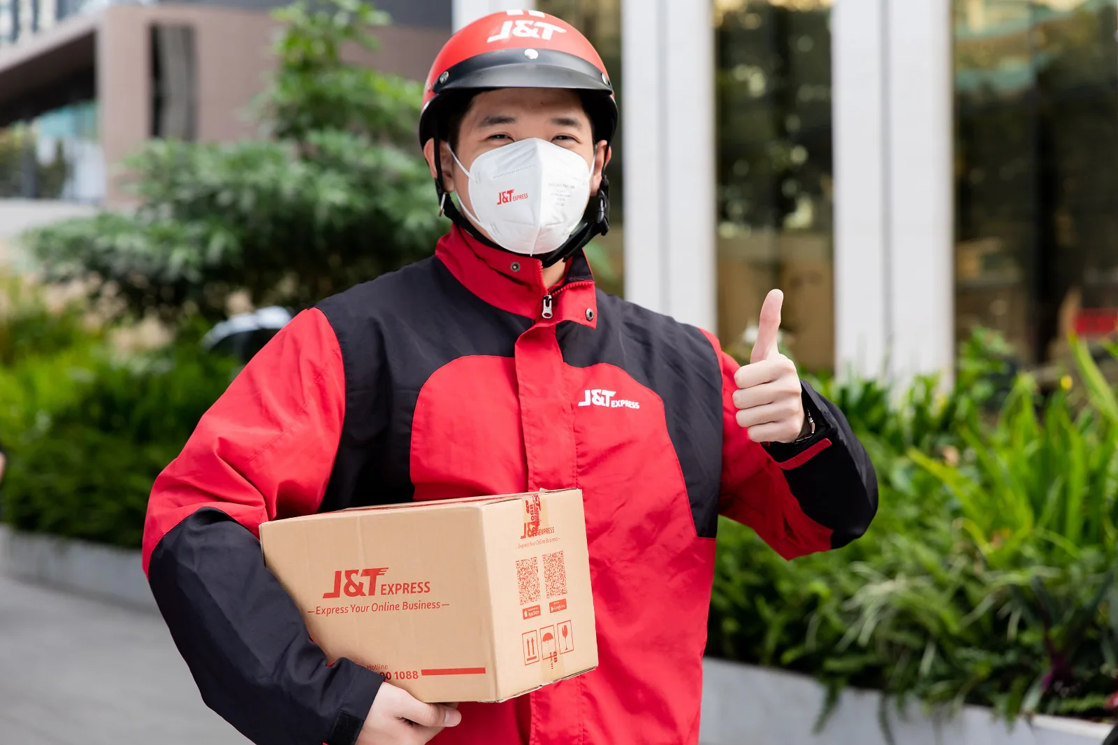 Chuyển phát nhanh đang dần nắm thế chủ động trong câu chuyện kinh doanh