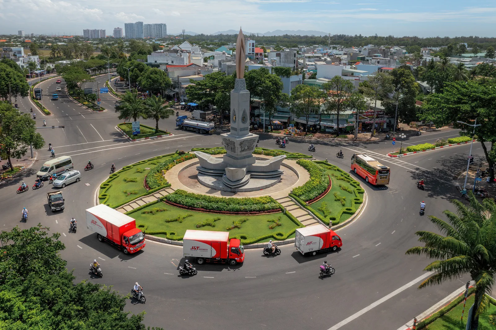 Chuyển phát nhanh đang dần nắm thế chủ động trong câu chuyện kinh doanh