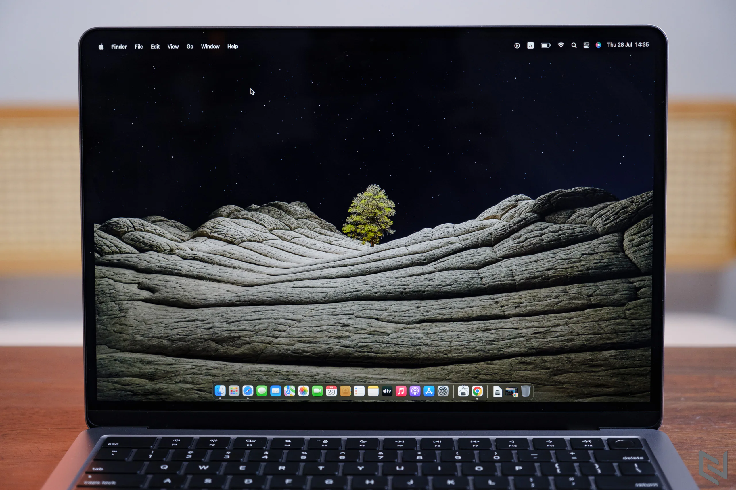 Đánh giá MacBook Air M2 bản tiêu chuẩn: 8GB RAM chỉ hợp cho nhu cầu cơ bản