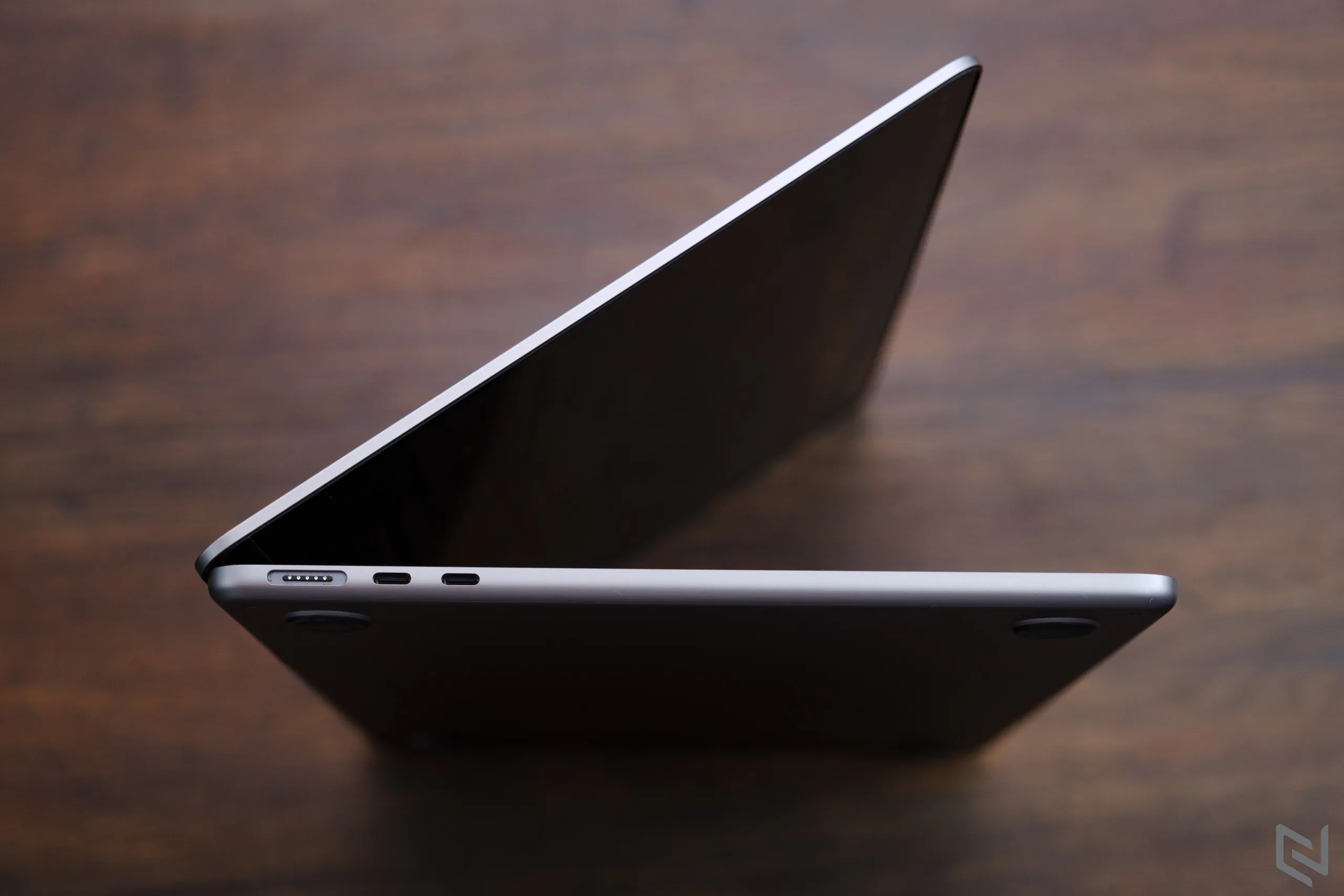 Đánh giá MacBook Air M2 bản tiêu chuẩn: 8GB RAM chỉ hợp cho nhu cầu cơ bản
