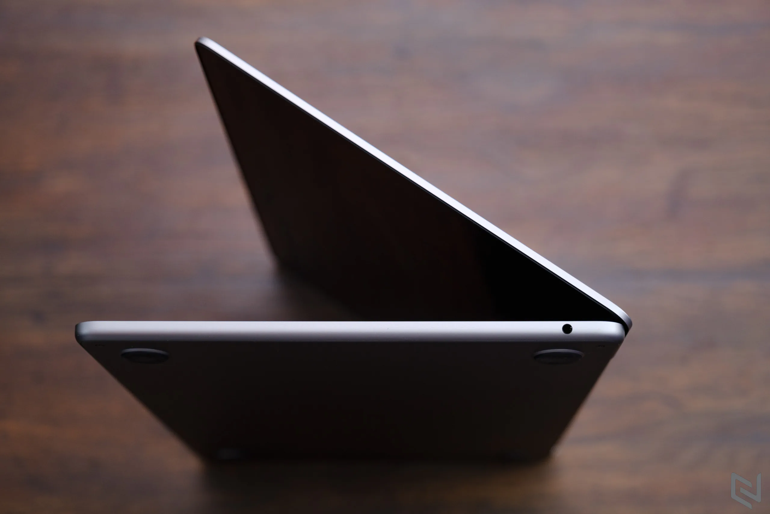Đánh giá MacBook Air M2 bản tiêu chuẩn: 8GB RAM chỉ hợp cho nhu cầu cơ bản