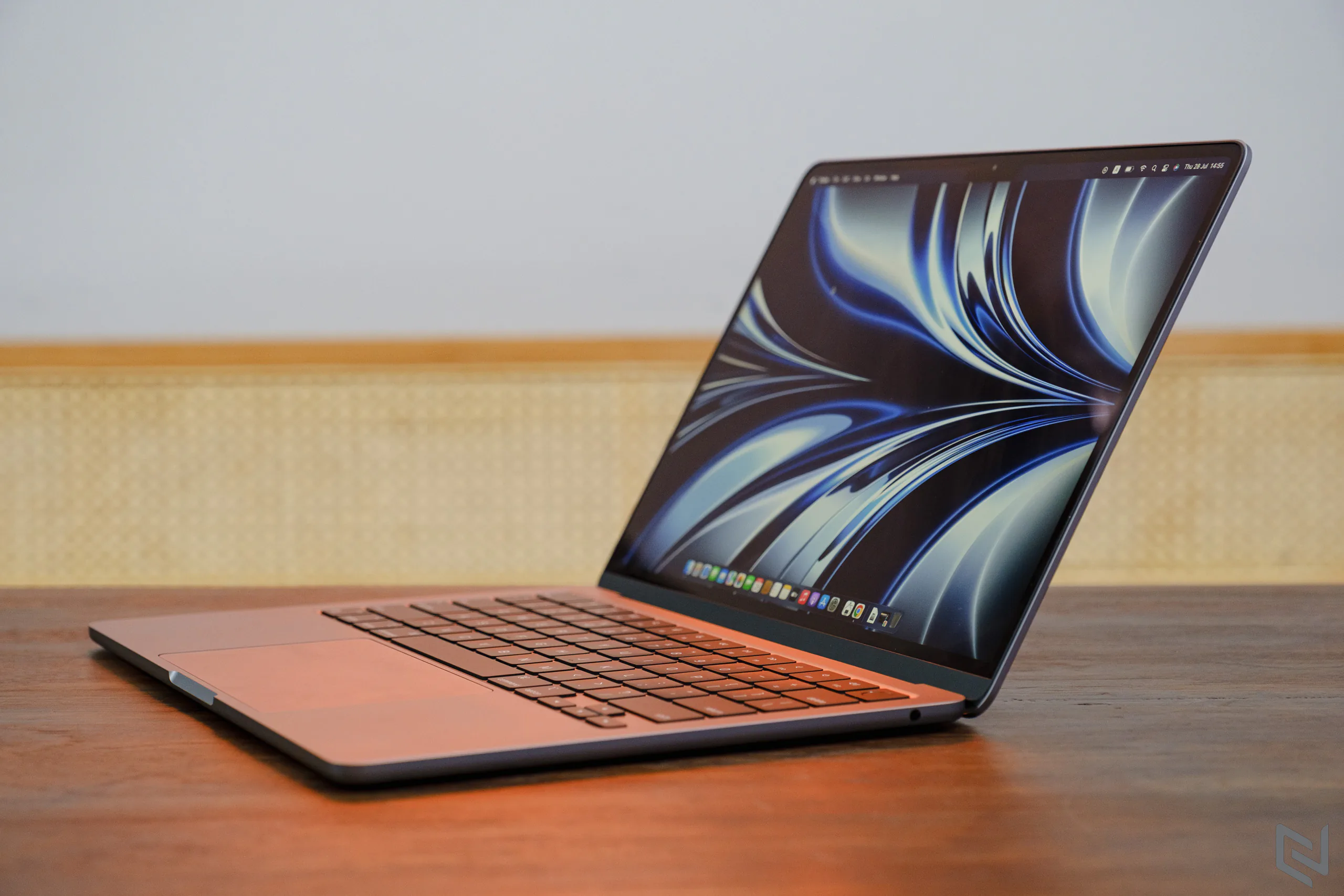 Đánh giá MacBook Air M2 bản tiêu chuẩn: 8GB RAM chỉ hợp cho nhu cầu cơ bản