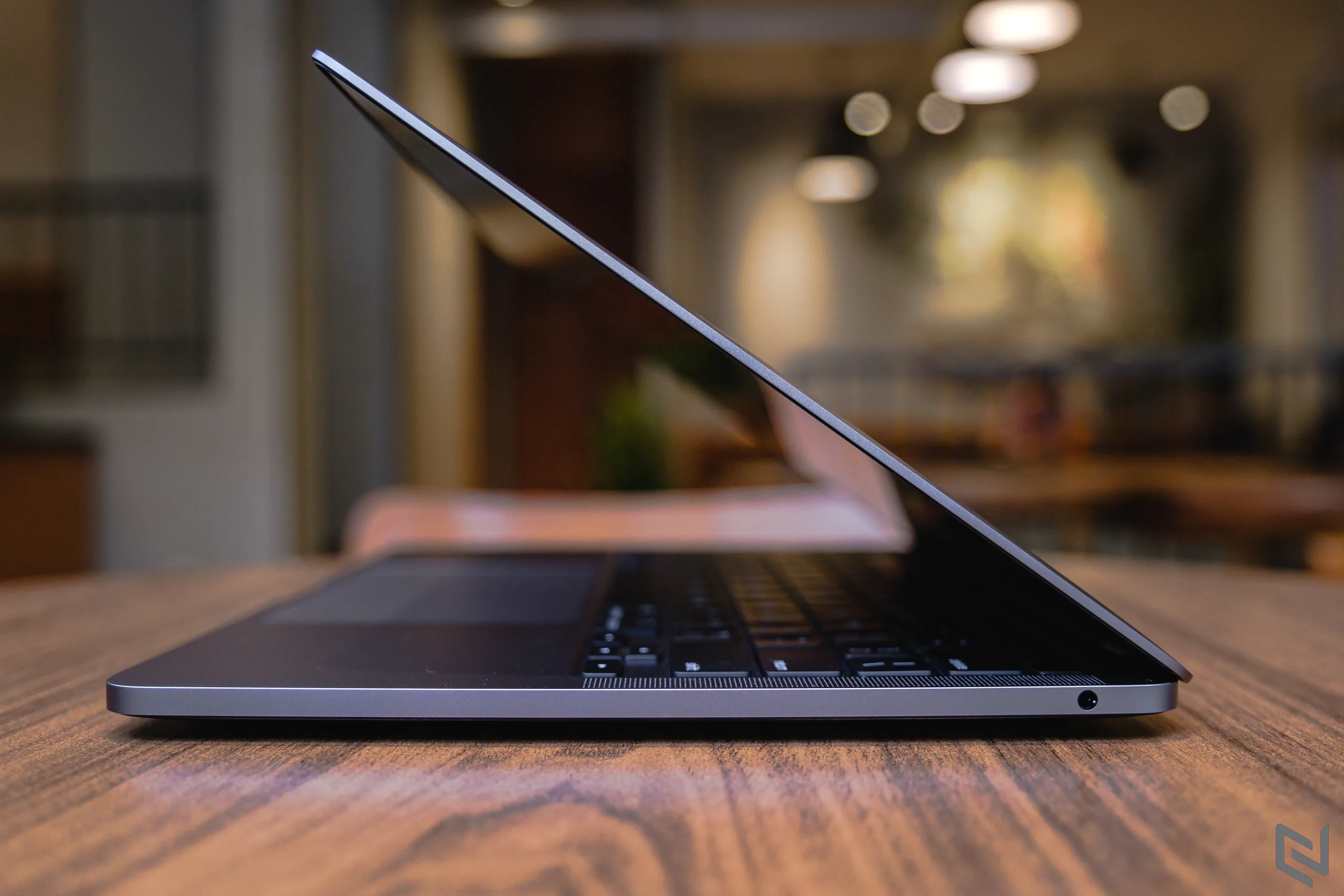 Đánh giá MacBook Pro M2 2022 bản 8GB/256GB: Chọn lựa ưu tiên hiệu năng