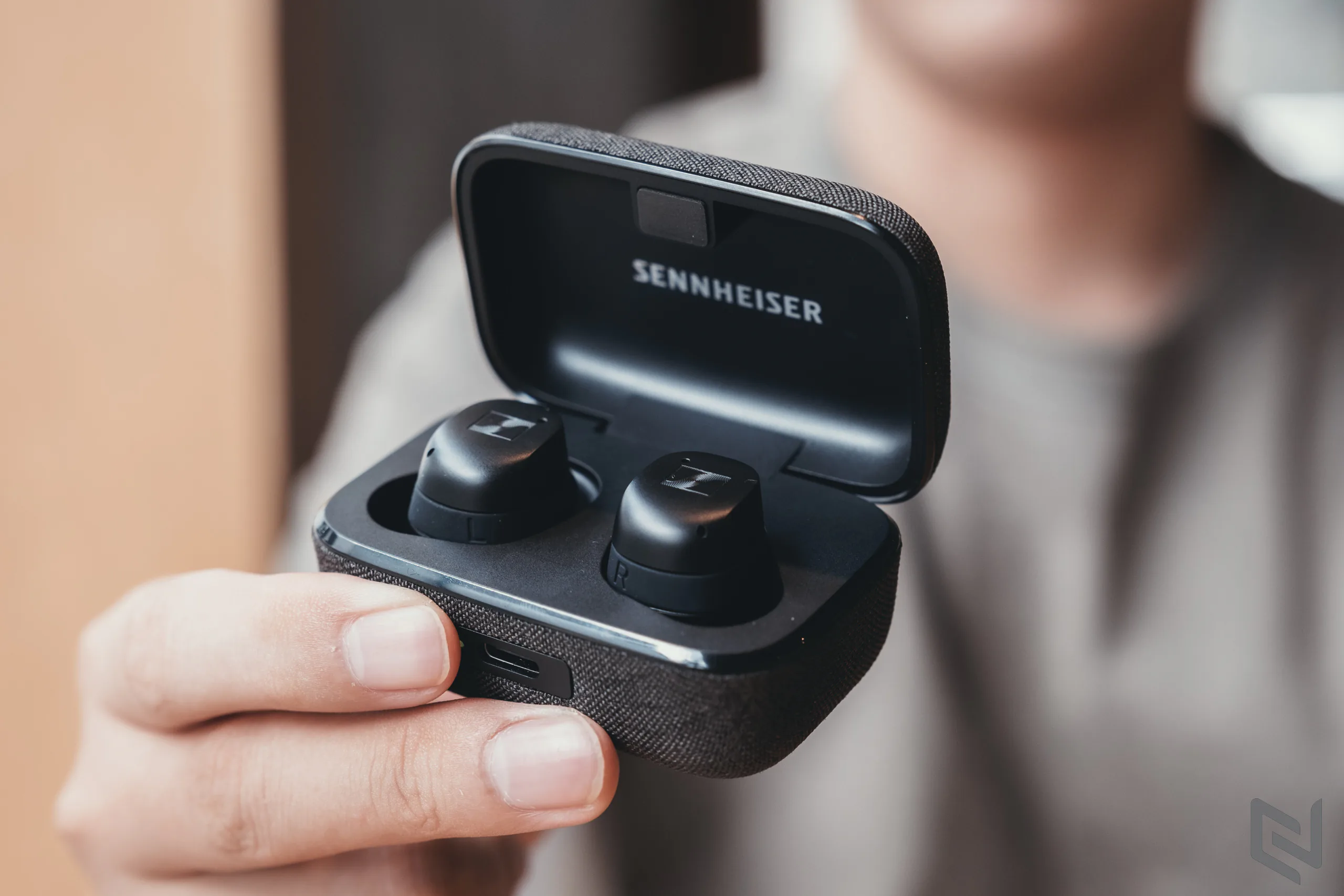 Sennheiser tung cập nhật firmware cho tai nghe MOMENTUM True Wireless 3, hỗ trợ kết nối Multipoint và nâng cấp âm thanh