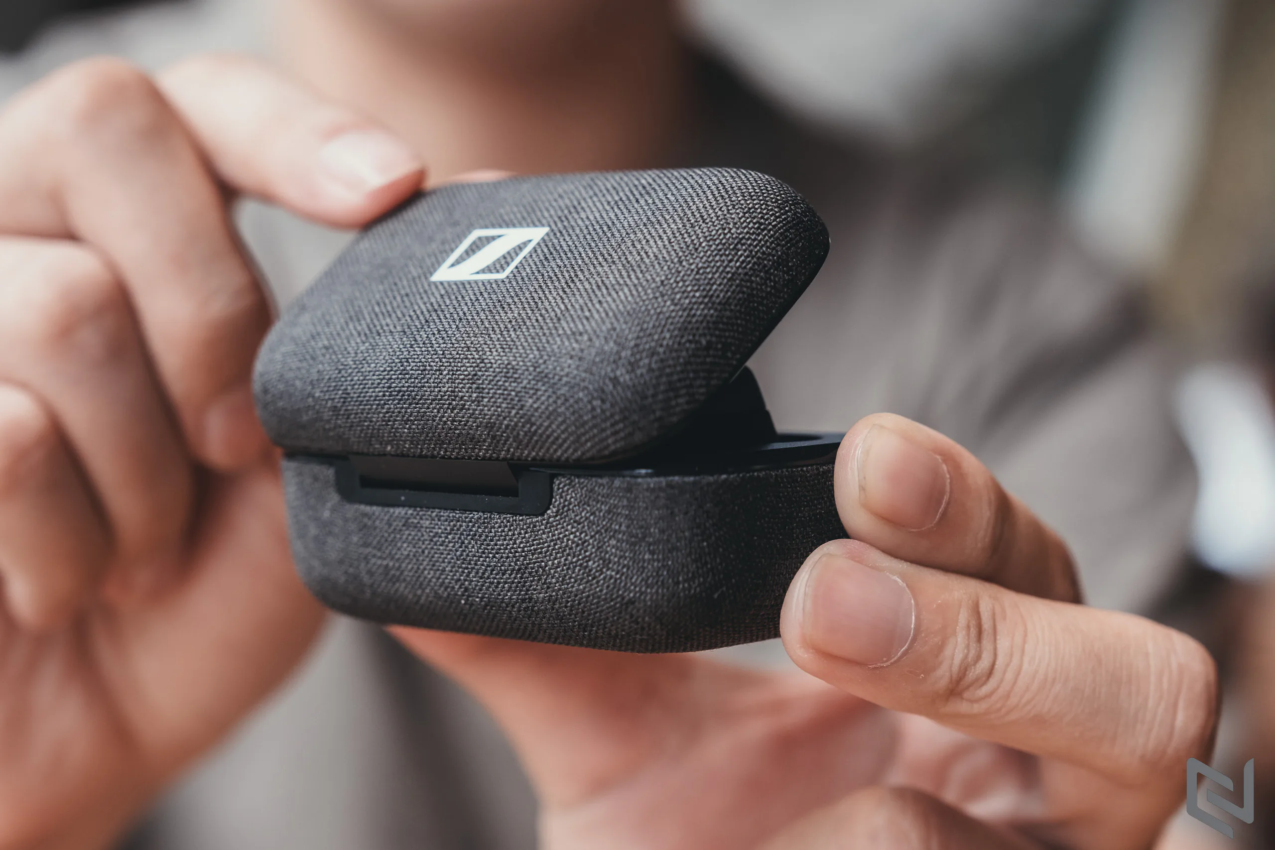 Đánh giá Sennheiser MOMENTUM True Wireless 3: Chất âm dẫn đầu, giá quá dễ chịu