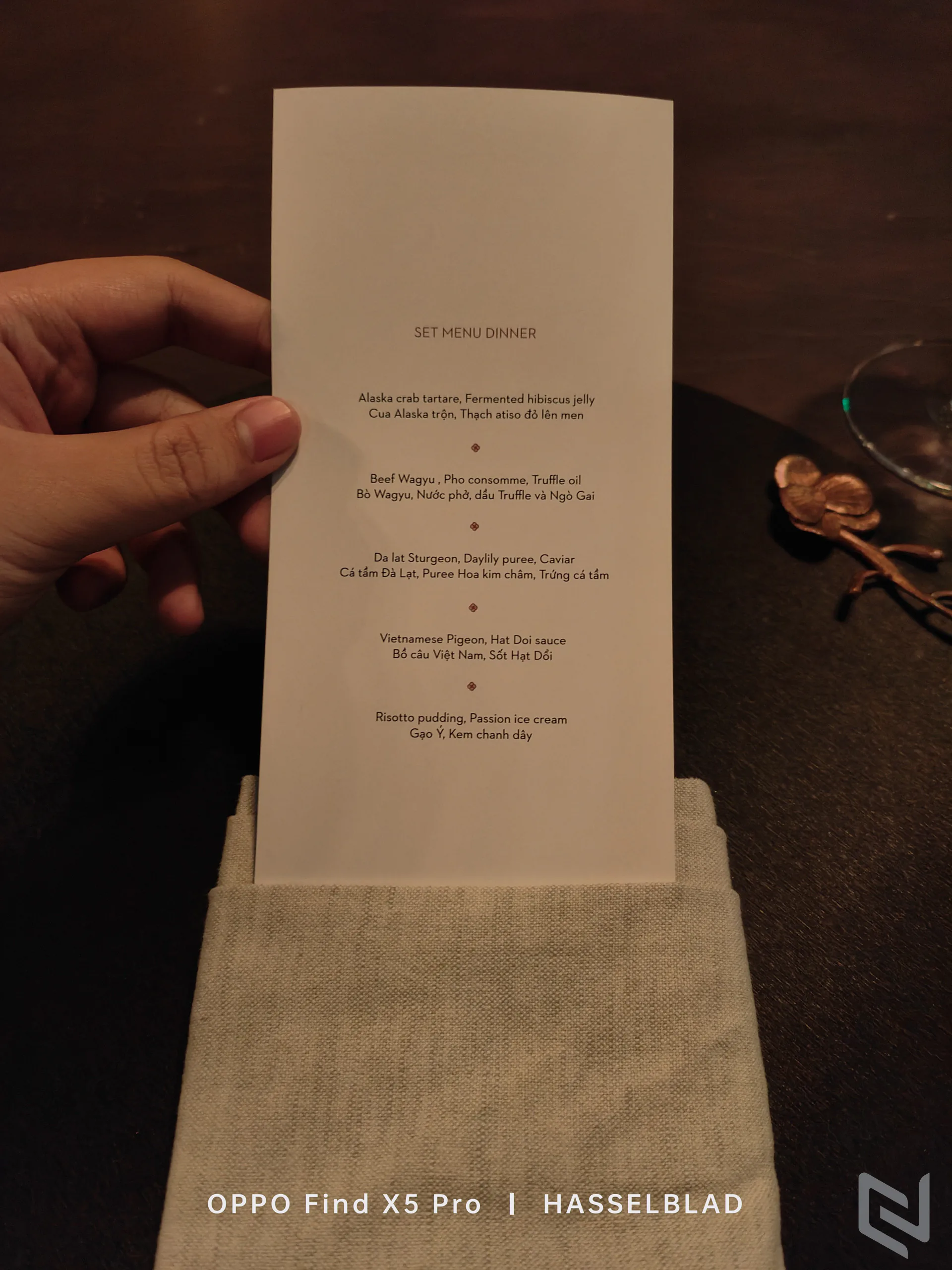 Bộ ảnh chụp thiếu sáng bằng OPPO Find X5 Pro 5G tại CoCo Dining & Whisky Bar