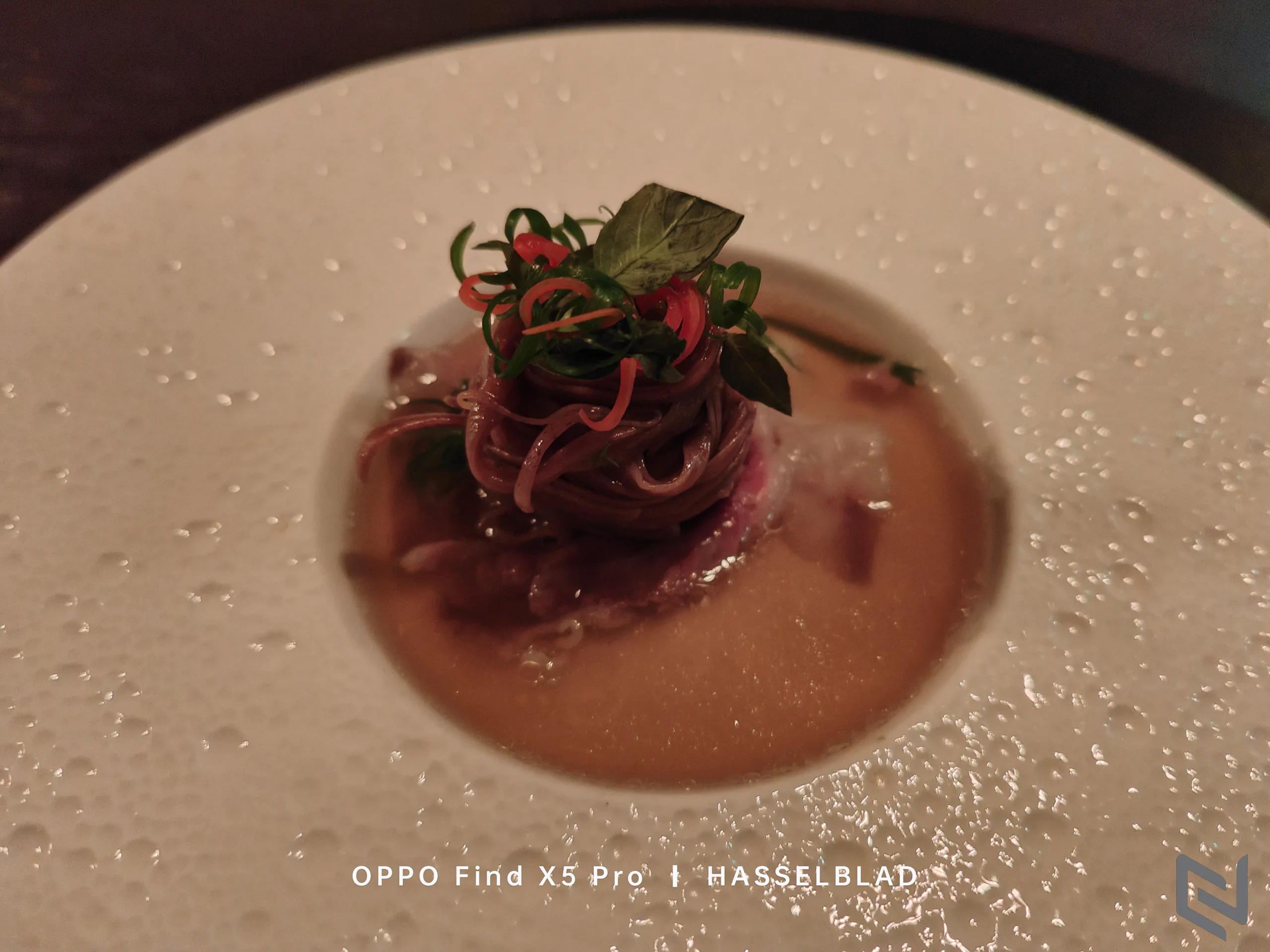 Bộ ảnh chụp thiếu sáng bằng OPPO Find X5 Pro 5G tại CoCo Dining & Whisky Bar