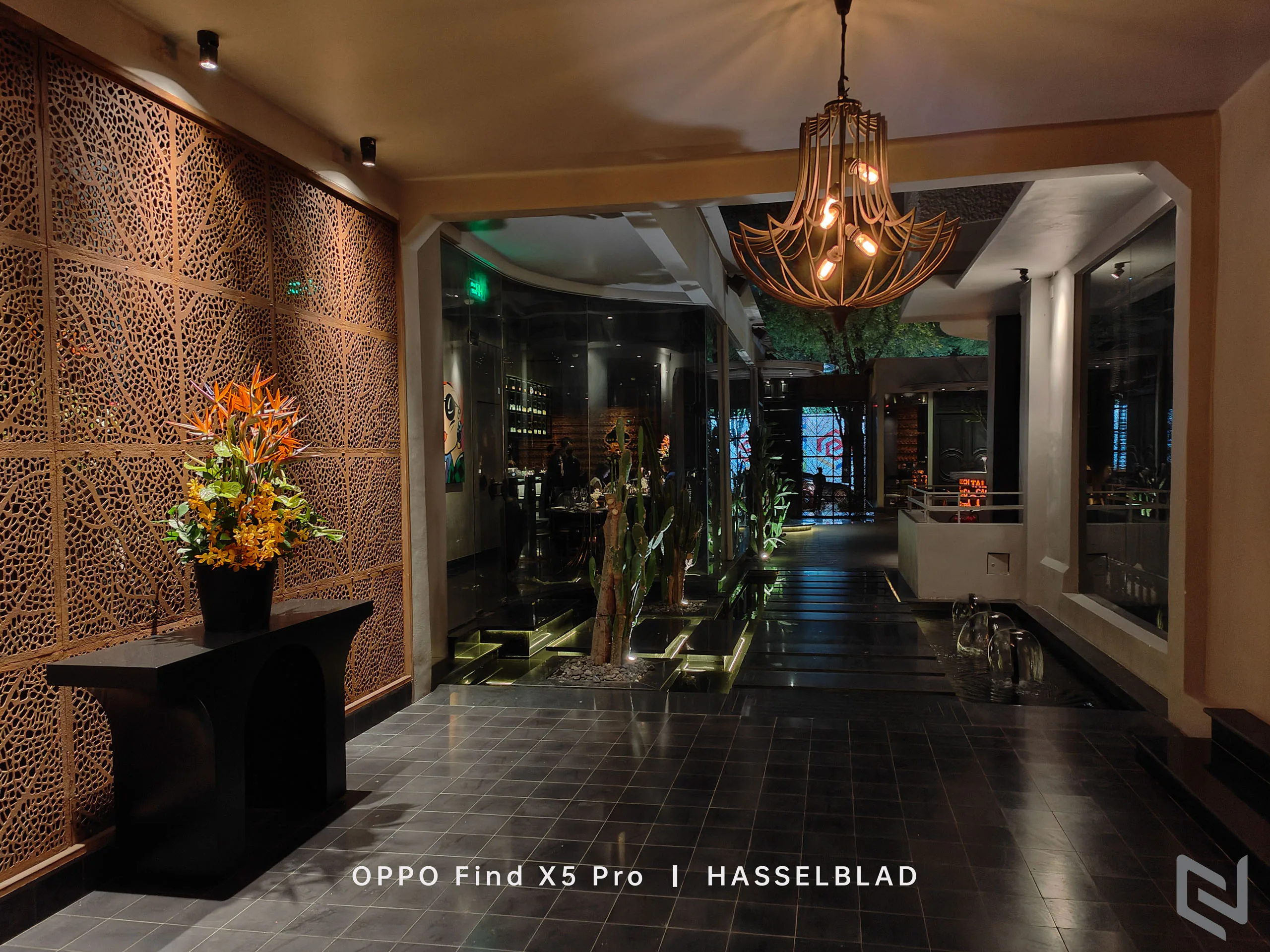 Bộ ảnh chụp thiếu sáng bằng OPPO Find X5 Pro 5G tại CoCo Dining & Whisky Bar