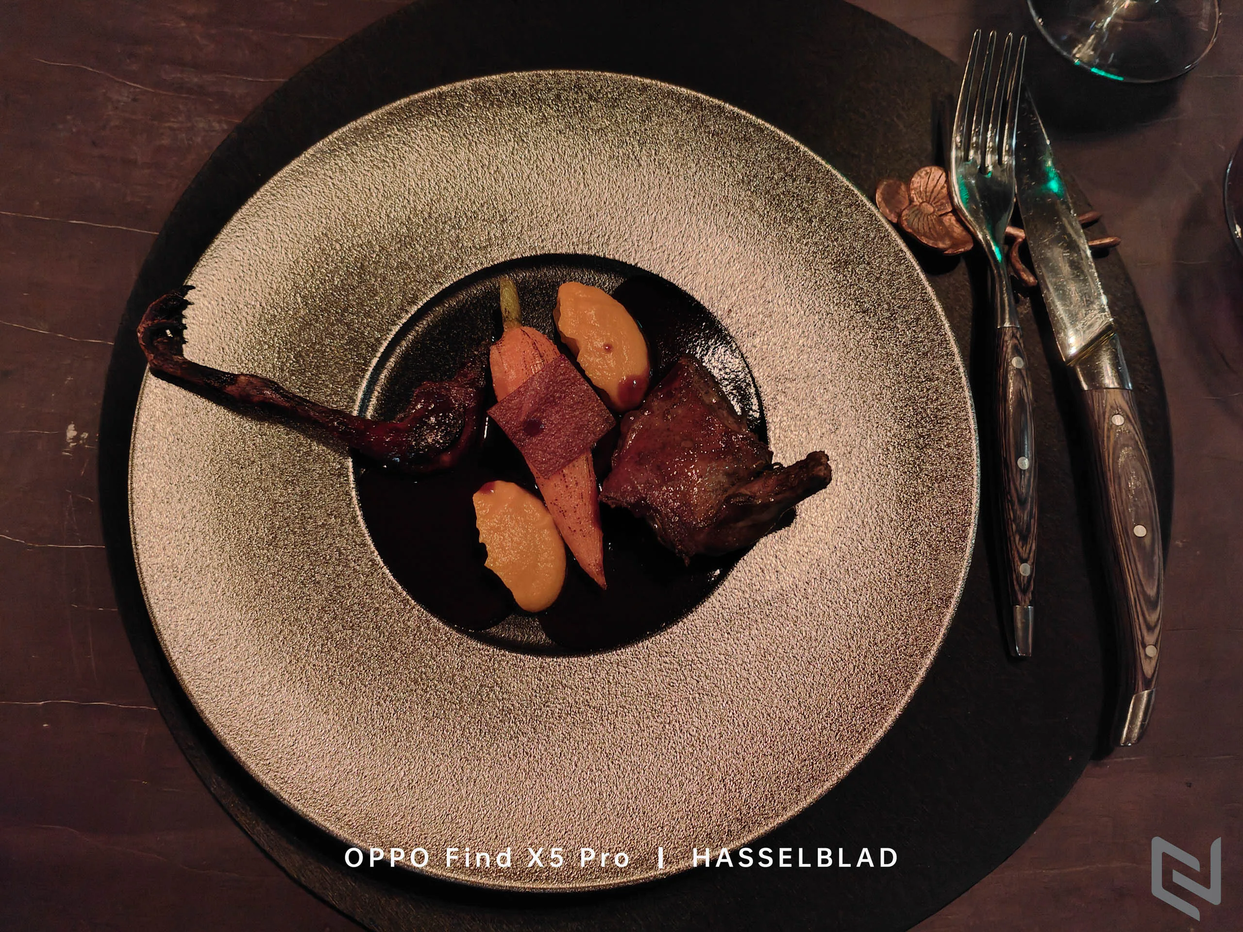 Bộ ảnh chụp thiếu sáng bằng OPPO Find X5 Pro 5G tại CoCo Dining & Whisky Bar