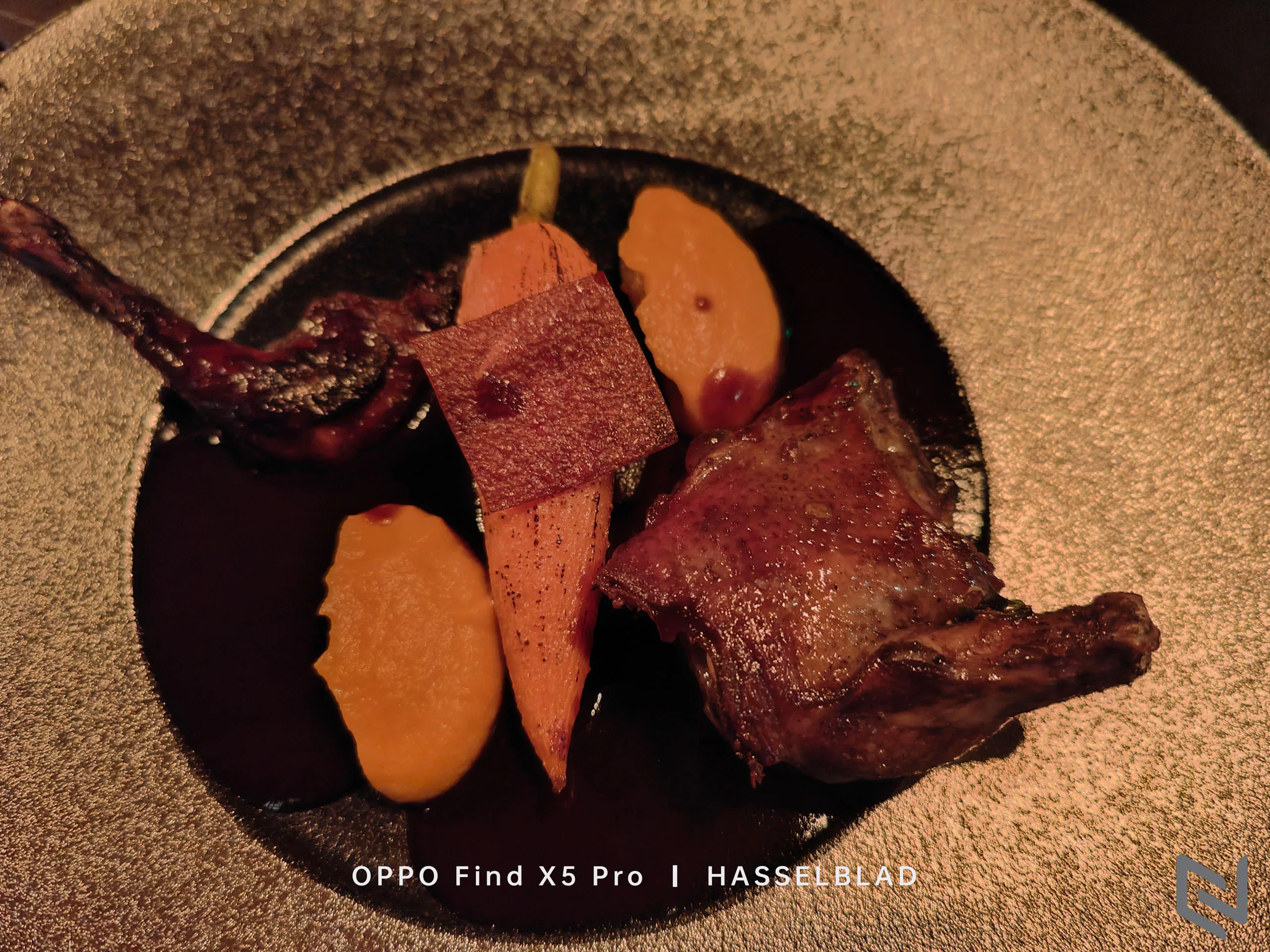 Bộ ảnh chụp thiếu sáng bằng OPPO Find X5 Pro 5G tại CoCo Dining & Whisky Bar
