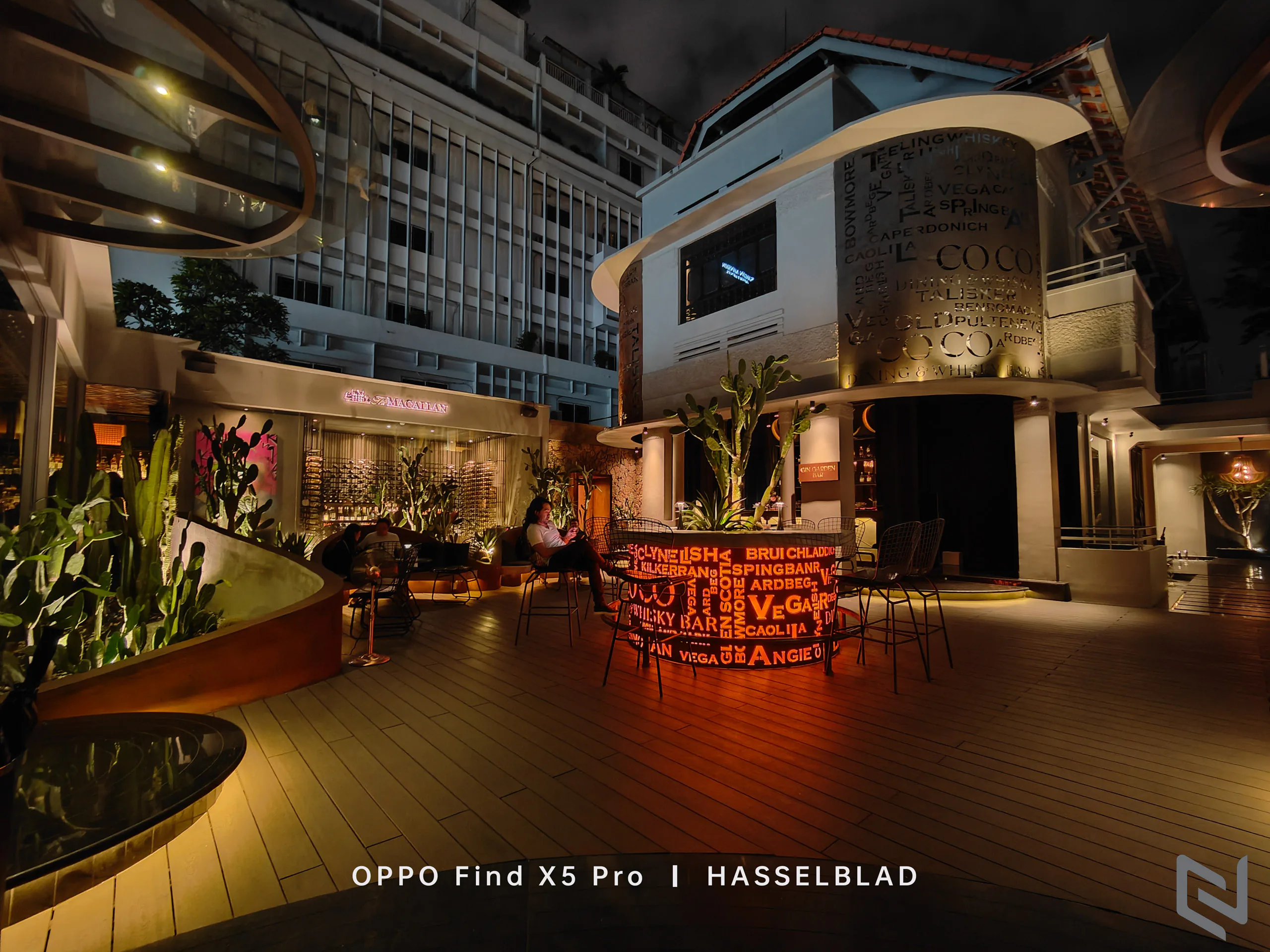 Bộ ảnh chụp thiếu sáng bằng OPPO Find X5 Pro 5G tại CoCo Dining & Whisky Bar