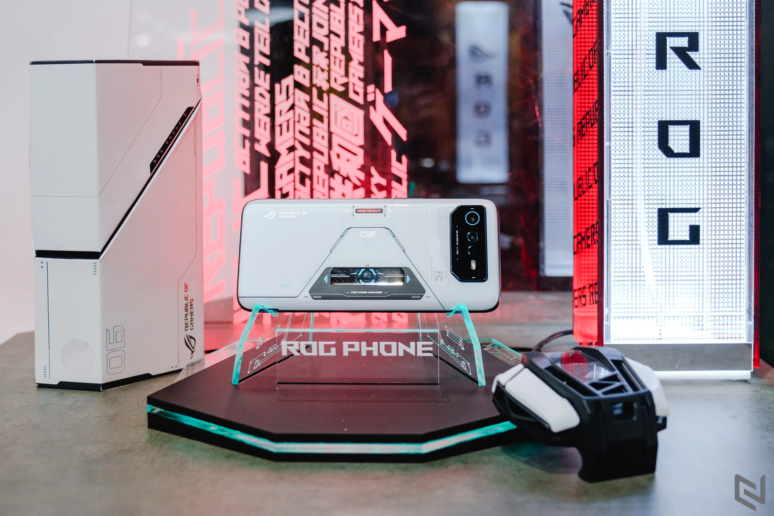 Trên tay nhanh bộ đôi ASUS ROG Phone 6 và 6 Pro tại Việt Nam