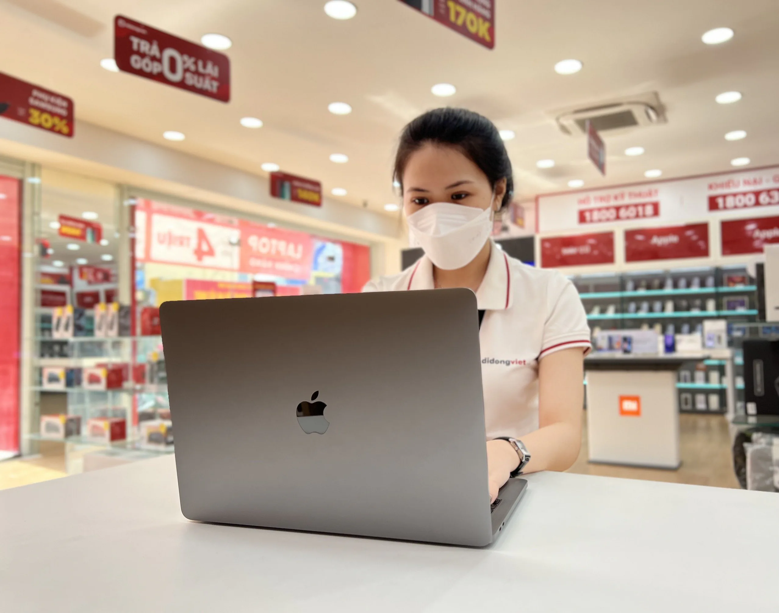 Thị trường laptop sôi động trở lại sau khi có kết quả thi THPT 2022