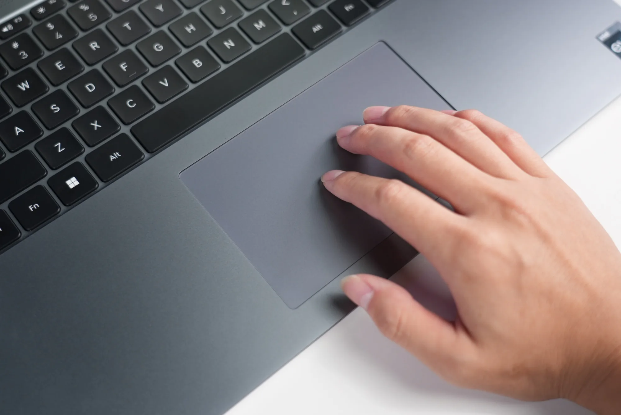 Xiaomi ra mắt laptop Book Pro 2022 mới với màn hình OLED 4K, chạy chip Intel Gen 12