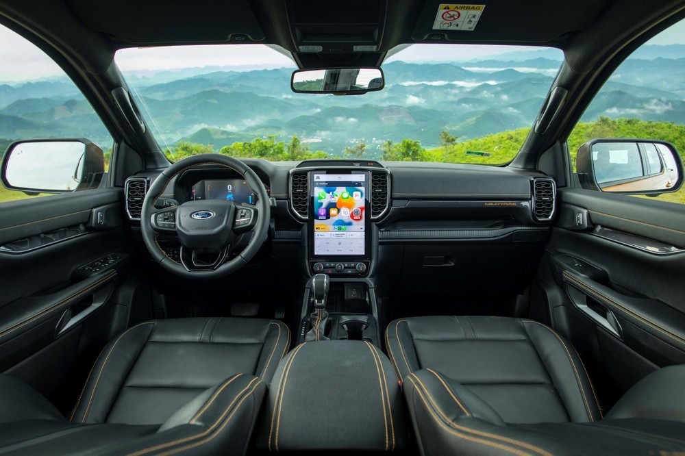 Ford Ranger 2023 ra mắt tại Việt Nam, giá từ 659 triệu đồng, giao hàng từ tháng 9