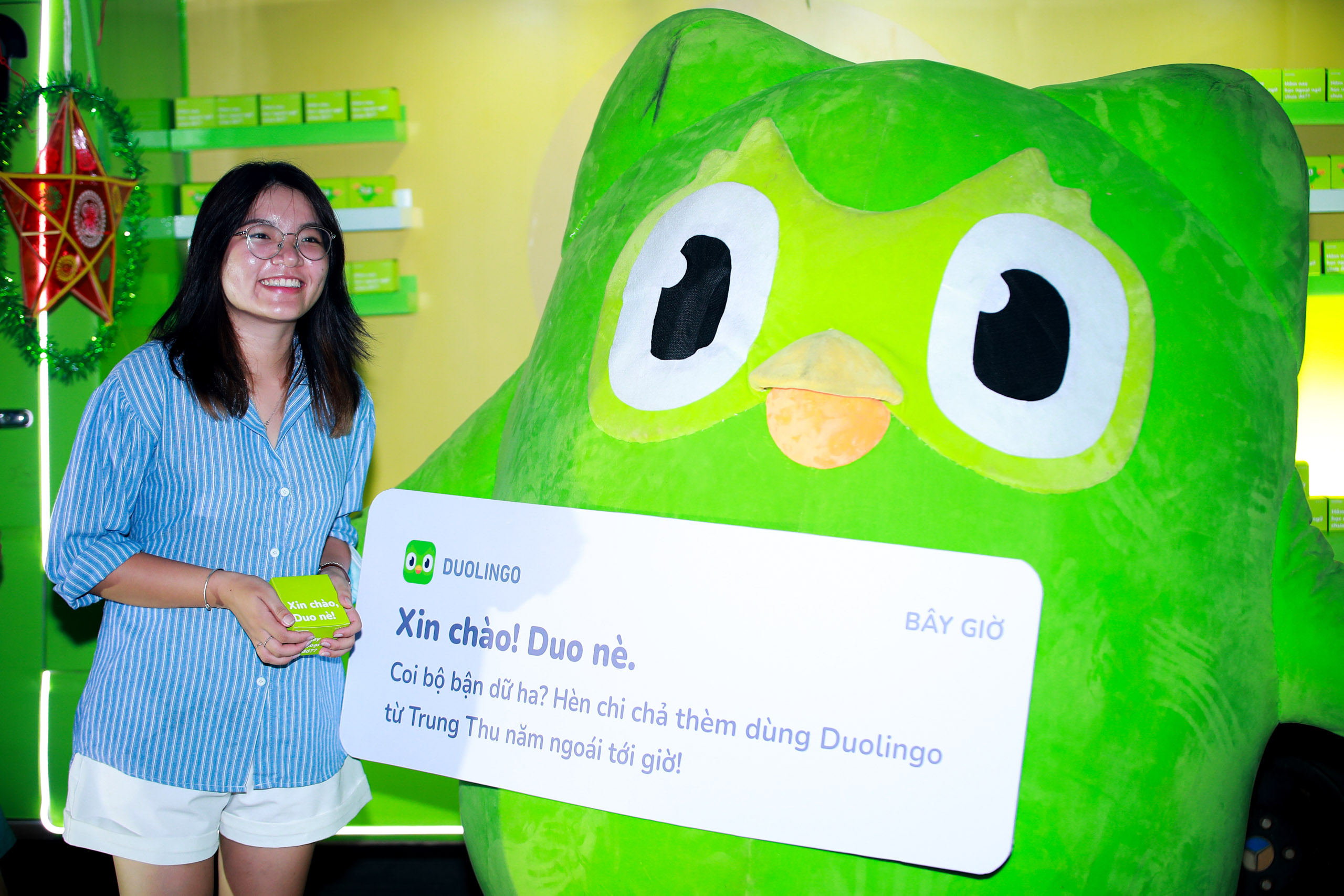 Duolingo lần đầu đến Việt Nam với những chiếc bánh Trung Thu nhắc nhở học ngoại ngữ