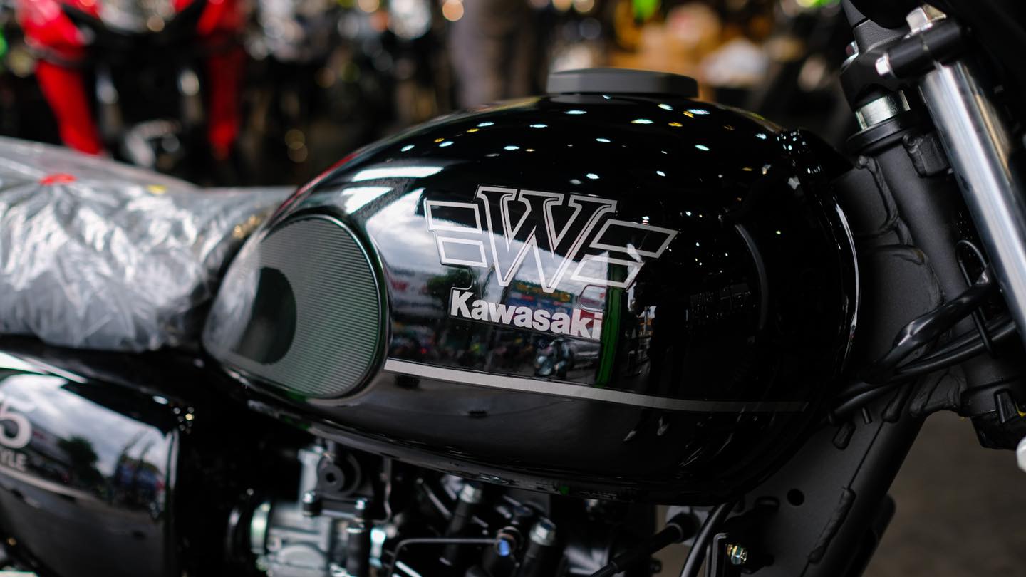 Kawasaki W175 2023 có giá bán hơn 70 triệu đồng tại Việt Nam