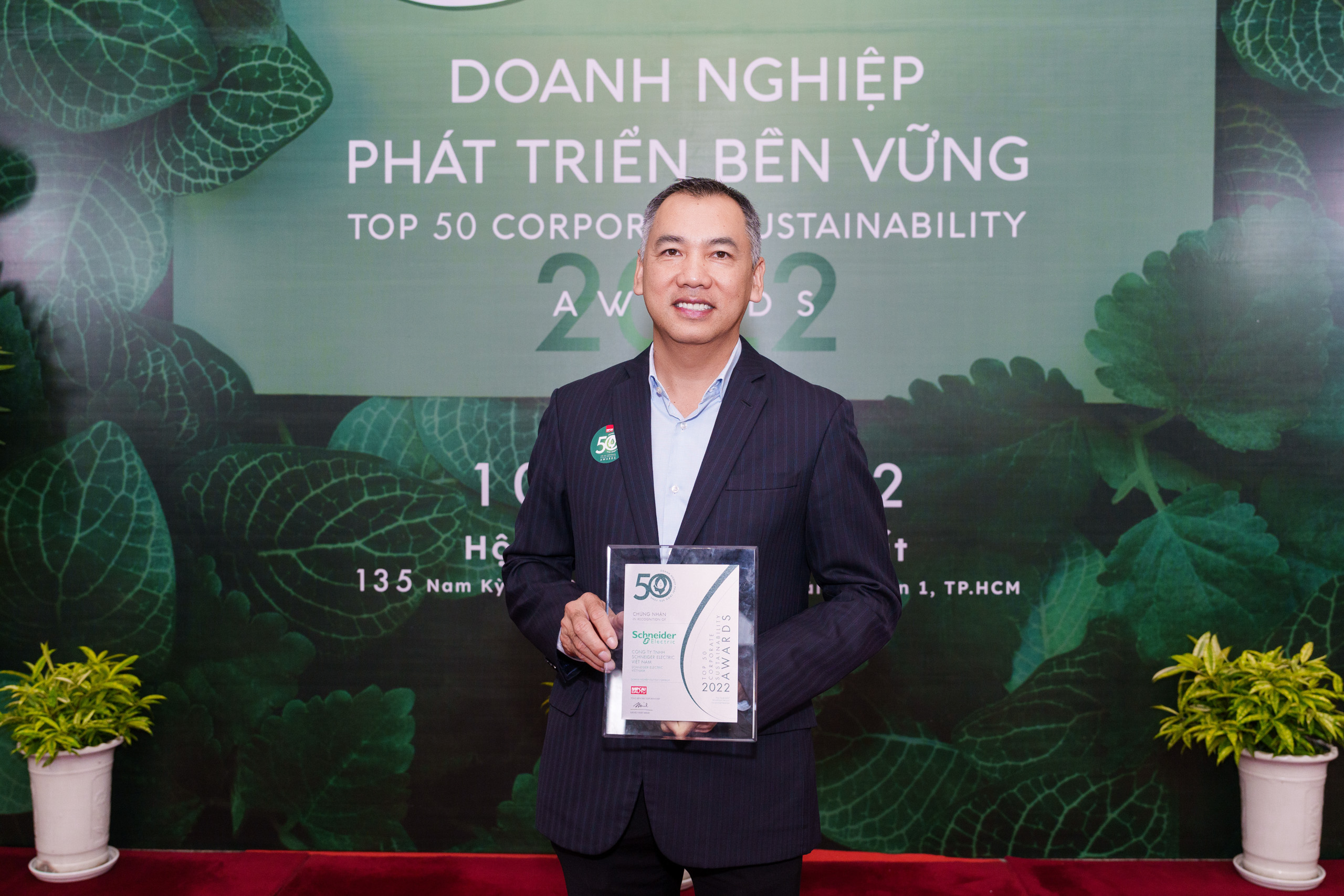 Schneider Electric Việt Nam được vinh danh ‘’Top 50 Doanh nghiệp Phát triển Bền vững 2022’’