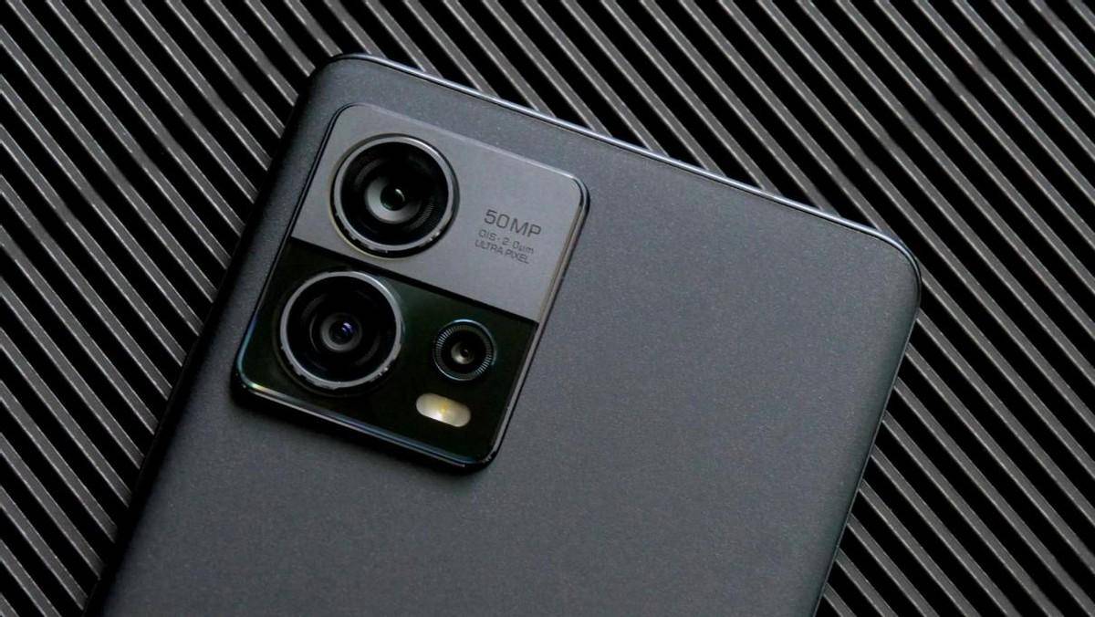 Motorola ra mắt X30 Pro với camera 200MP cùng với chiếc smartphone S30 Pro