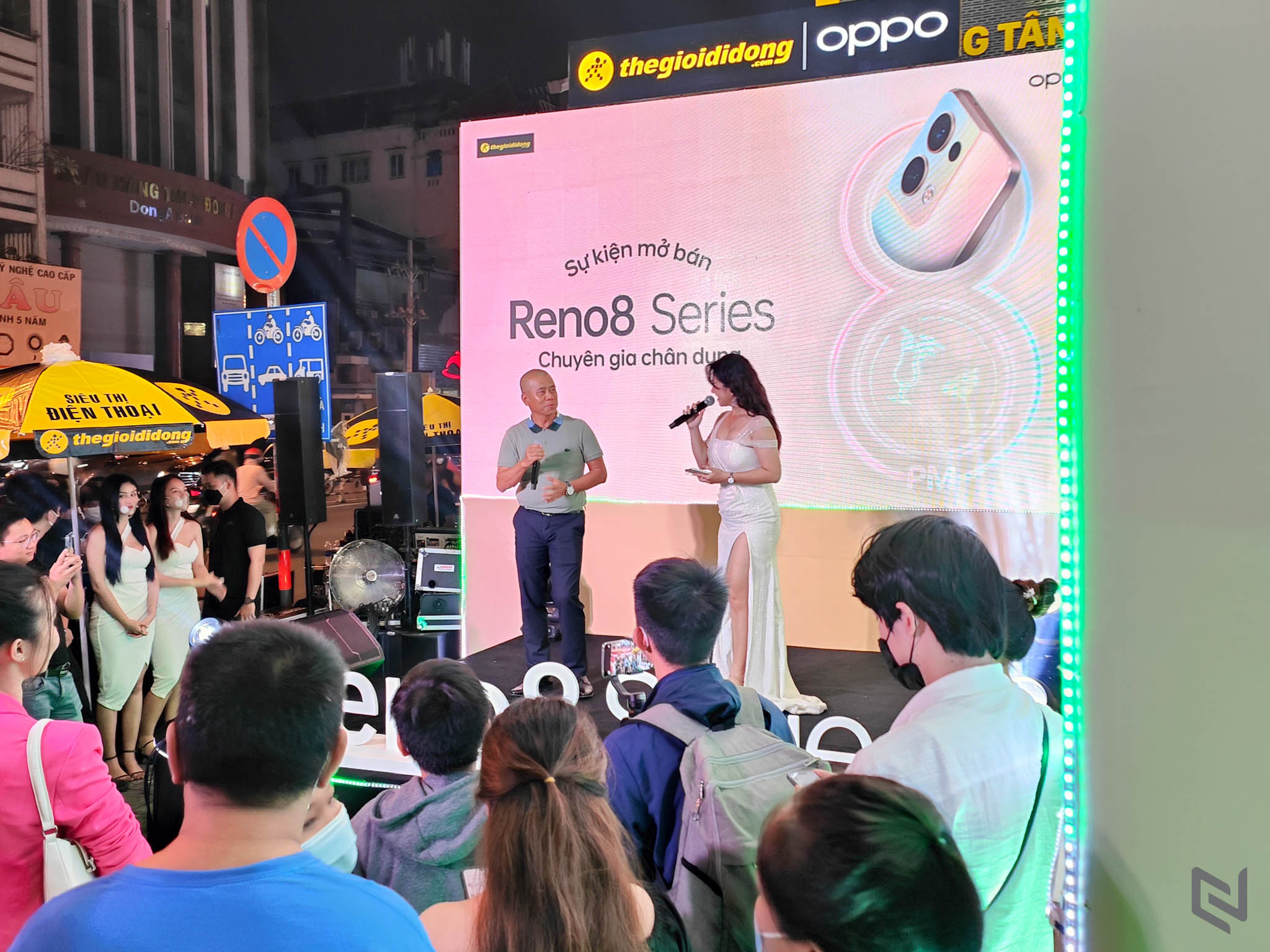 OPPO chính thức mở bán Reno8 series - Giữ vững vị thế dẫn đầu phân khúc cận cao cấp