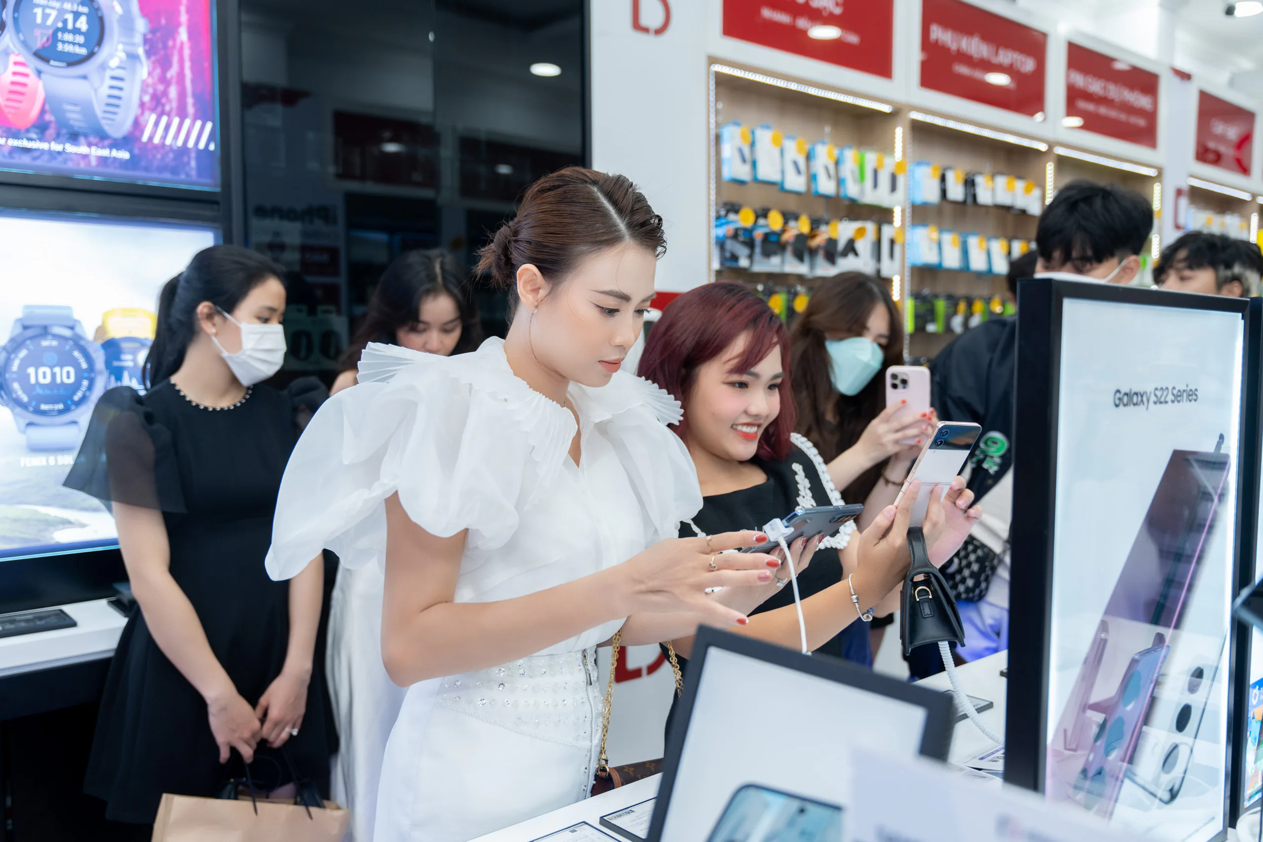 Di Động Việt tổ chức sự kiện trải nghiệm Galaxy Z mới trong không gian âm nhạc Acoustic