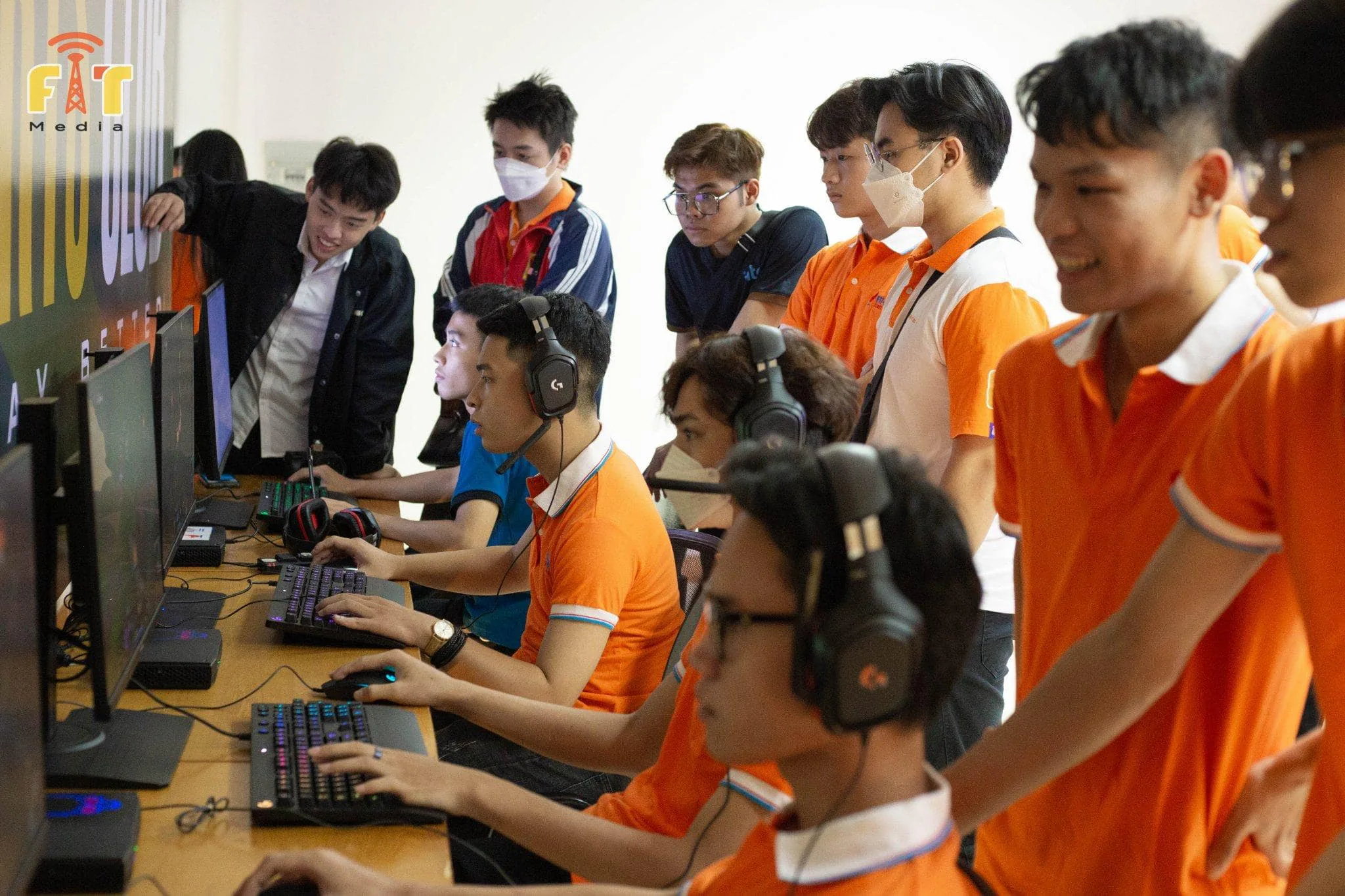 Trường Đại học Công nghiệp Hà Nội tiếp nối và đẩy mạnh phong trào eSport Training Room