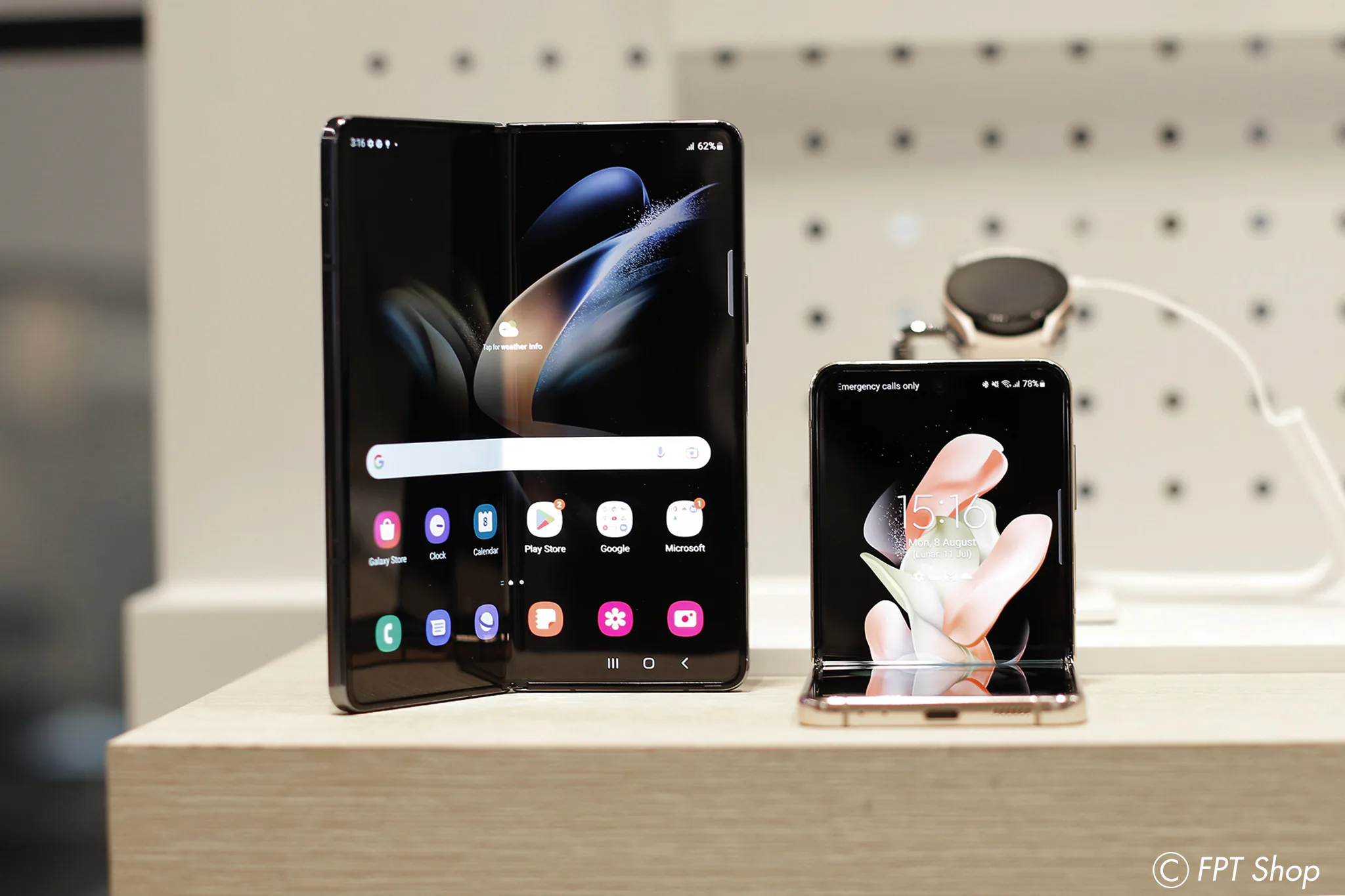Đặt trước Galaxy Z Fold4 | Z Flip4 tại FPT Shop, khách hàng nhận ưu đãi đến 7.5 triệu đồng