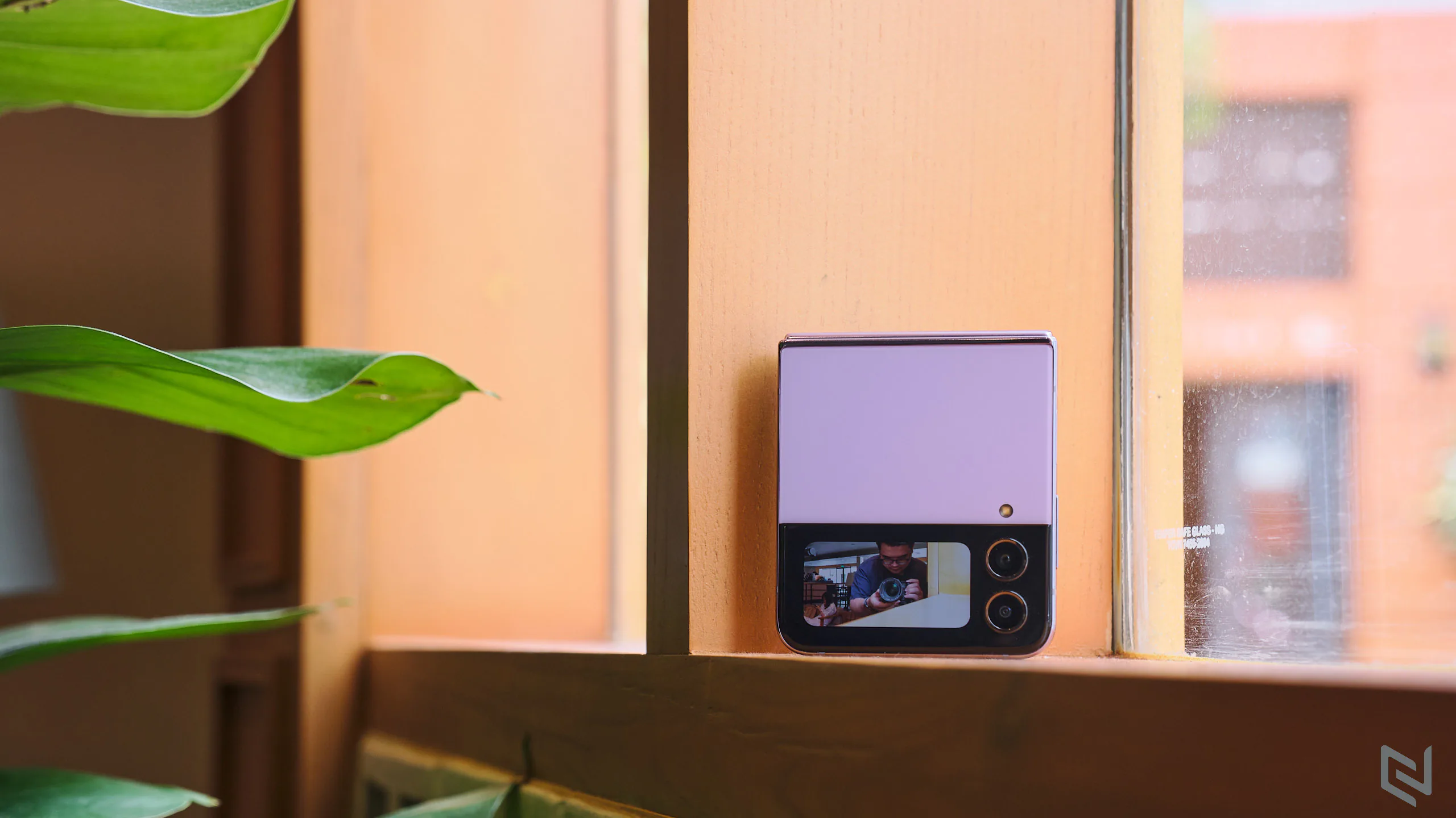 Đánh giá Galaxy Z Flip4: Lựa chọn khó cưỡng dành cho tín đồ thời trang