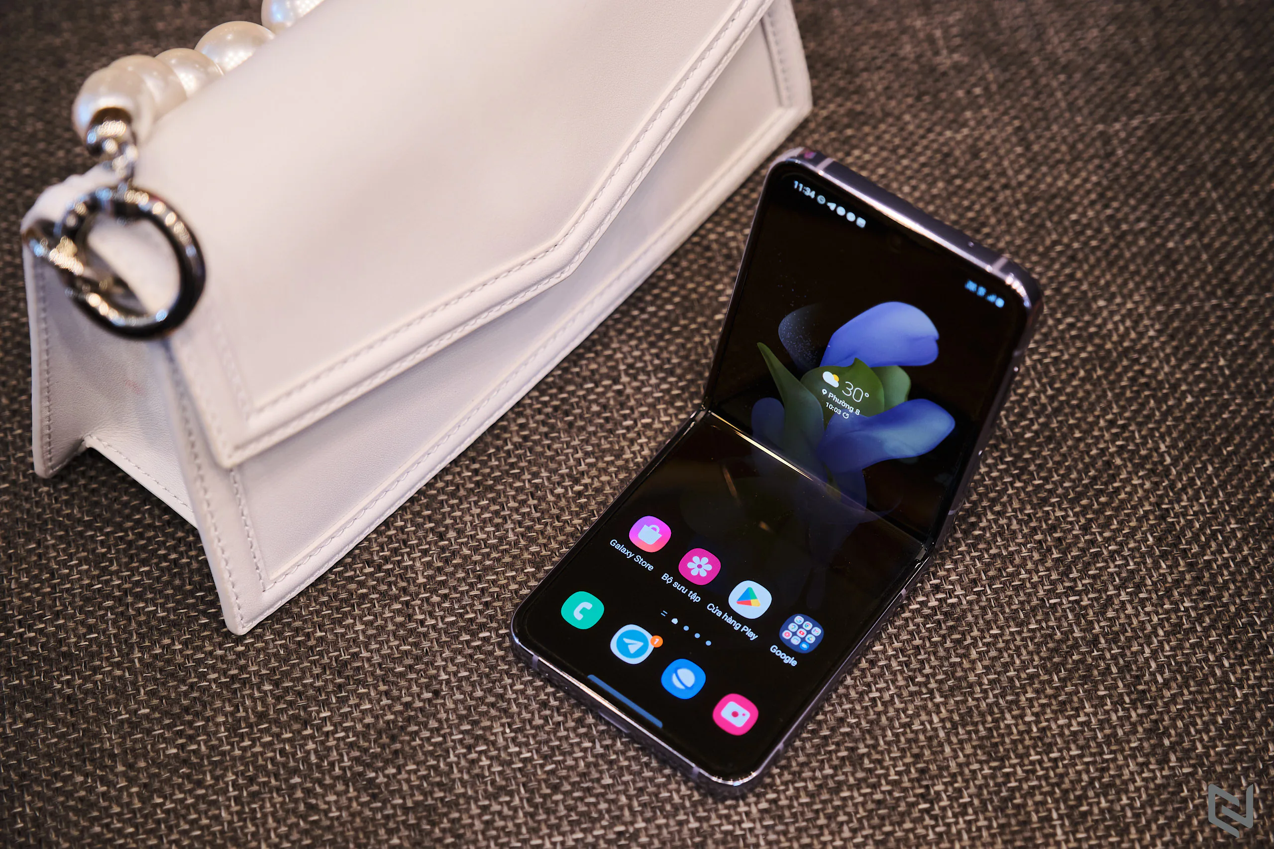 Đánh giá Galaxy Z Flip4: Lựa chọn khó cưỡng dành cho tín đồ thời trang