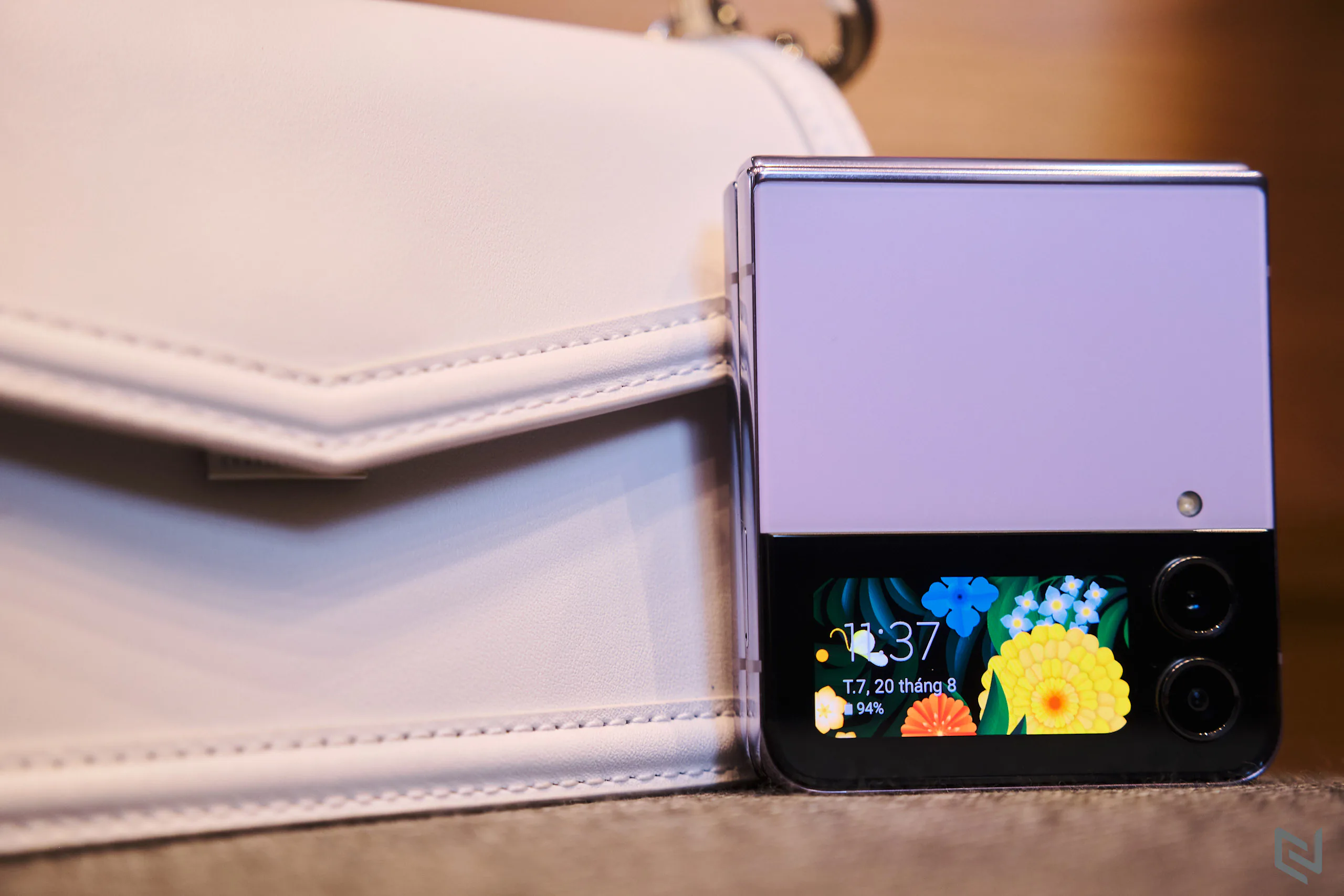 Đánh giá Galaxy Z Flip4: Lựa chọn khó cưỡng dành cho tín đồ thời trang