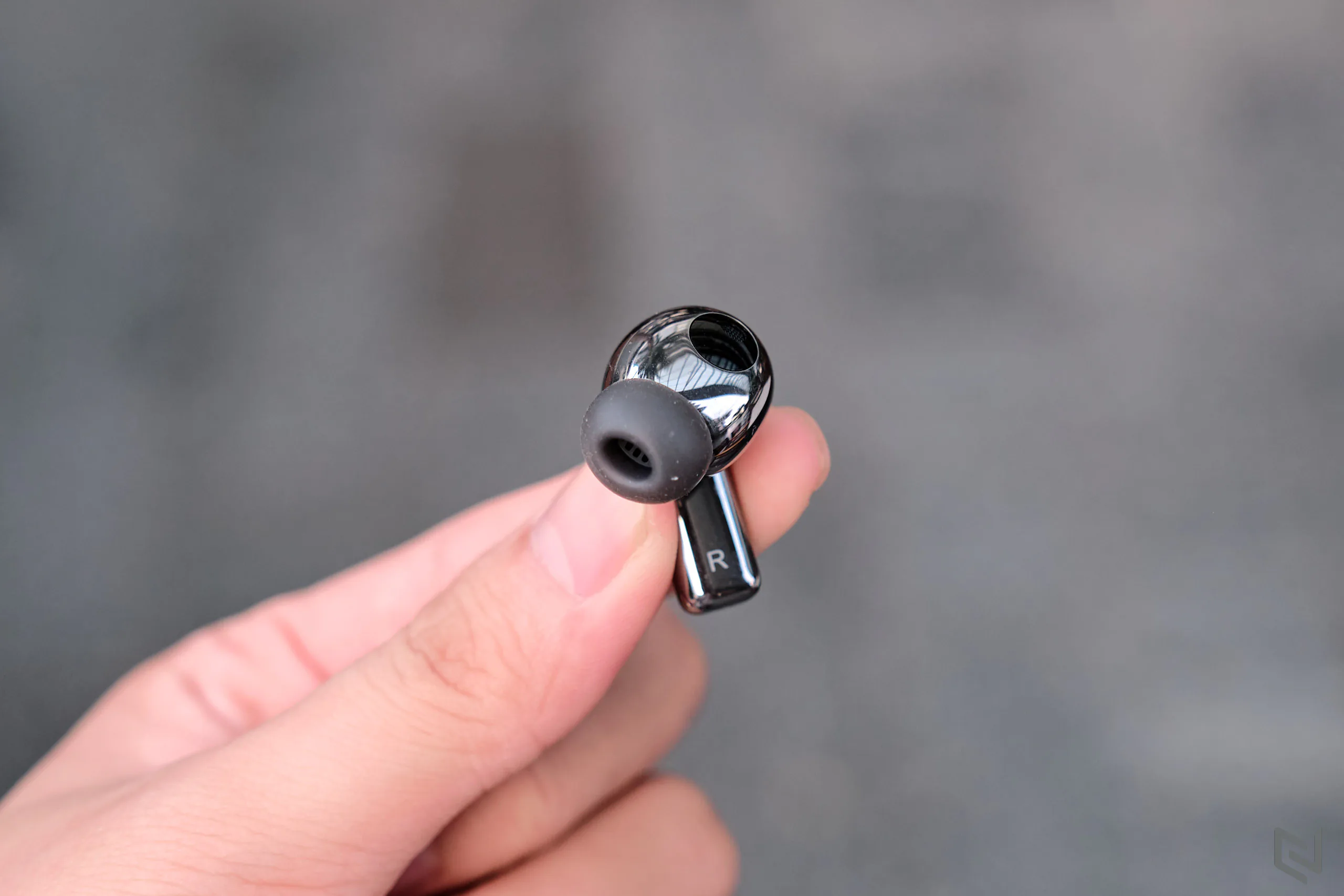 Trên tay HUAWEI FreeBuds Pro 2 - Hoàn thiện chất âm ấn tượng hơn, chống ồn rất tốt, thiết kế tinh tế
