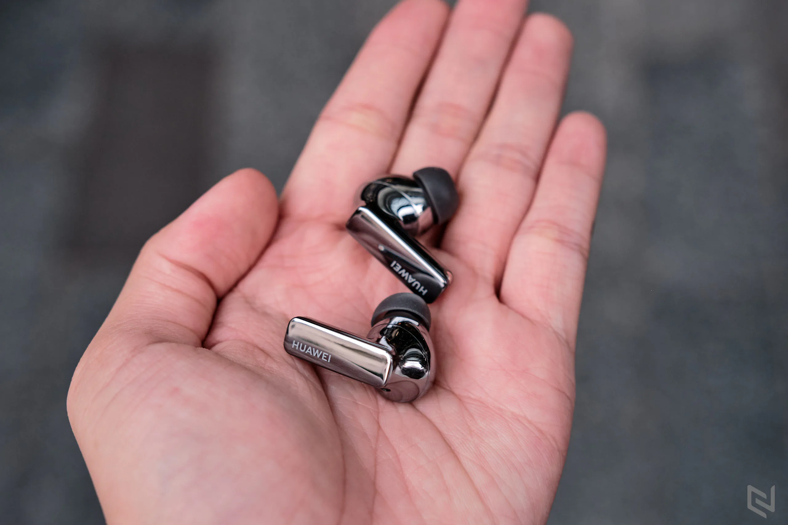 Trên tay HUAWEI FreeBuds Pro 2 - Hoàn thiện chất âm ấn tượng hơn, chống ồn rất tốt, thiết kế tinh tế