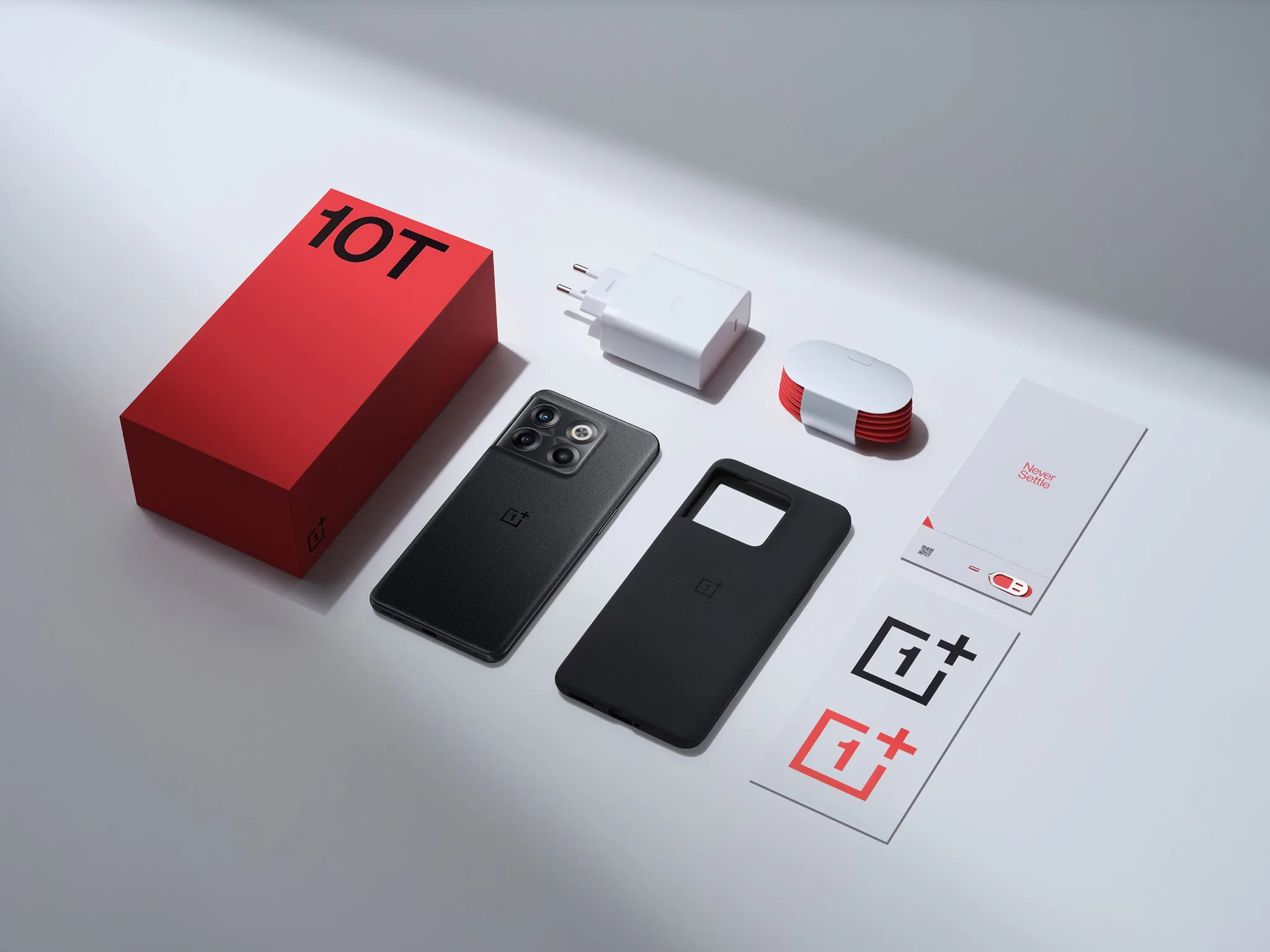 OnePlus 10T 5G ra mắt: Snapdragon 8+ Gen 1, sạc nhanh 150W, giá từ 15,990,000 VND