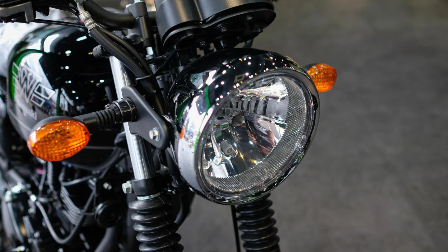 Kawasaki W175 2023 có giá bán hơn 70 triệu đồng tại Việt Nam