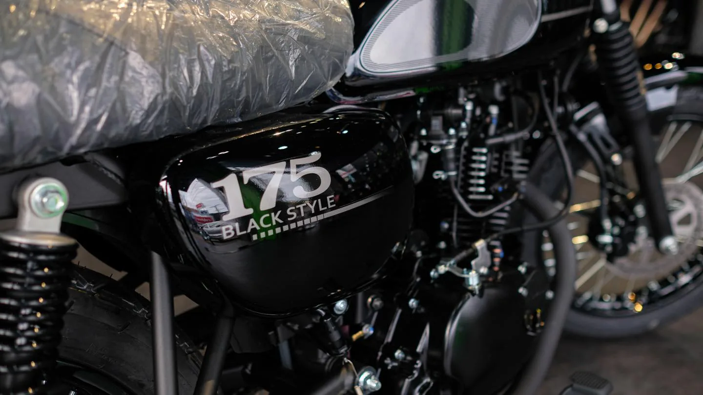 Kawasaki W175 2023 có giá bán hơn 70 triệu đồng tại Việt Nam