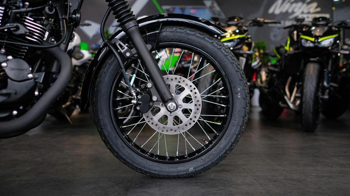 Kawasaki W175 2023 có giá bán hơn 70 triệu đồng tại Việt Nam