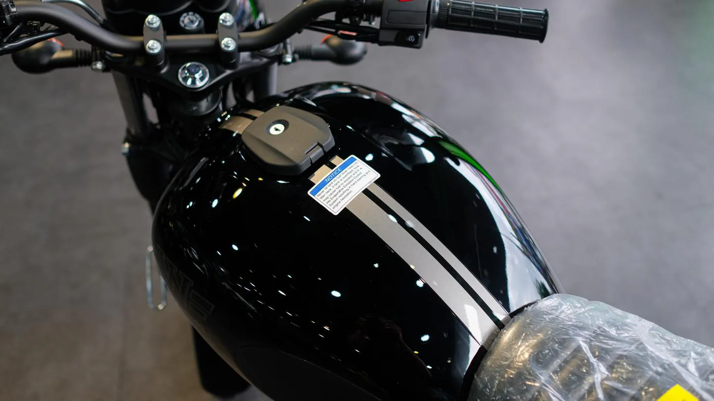 Kawasaki W175 2023 có giá bán hơn 70 triệu đồng tại Việt Nam