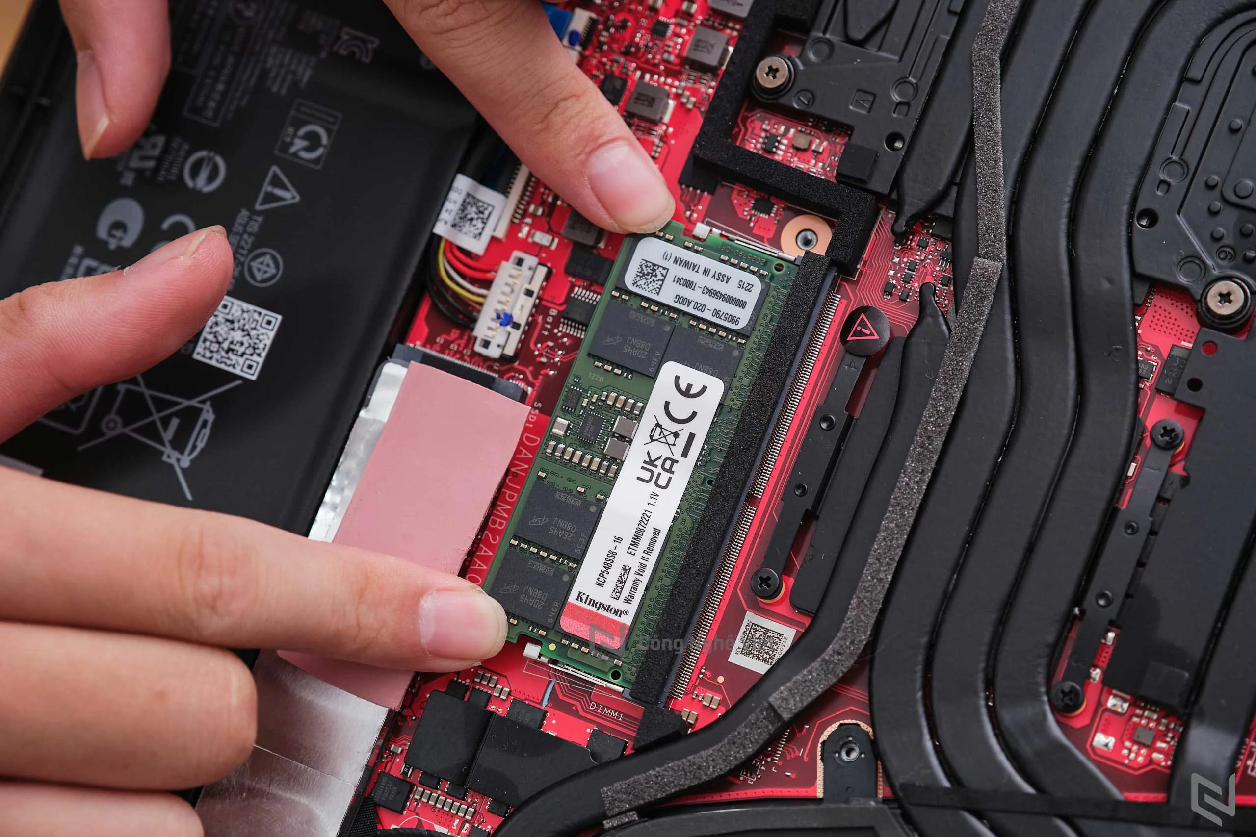 So sánh RAM LPDDR5 và DDR5: Khác biệt là gì và đâu sẽ là loại RAM phù hợp với laptop của bạn