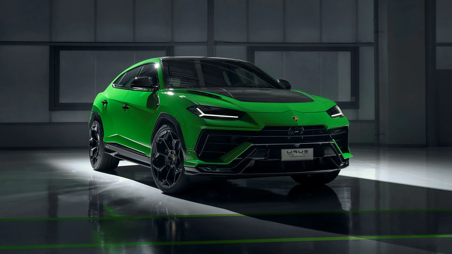 Lamborghini ra mắt siêu SUV Urus Performante trọng lượng nhẹ hơn nhưng công suất mạnh mẽ