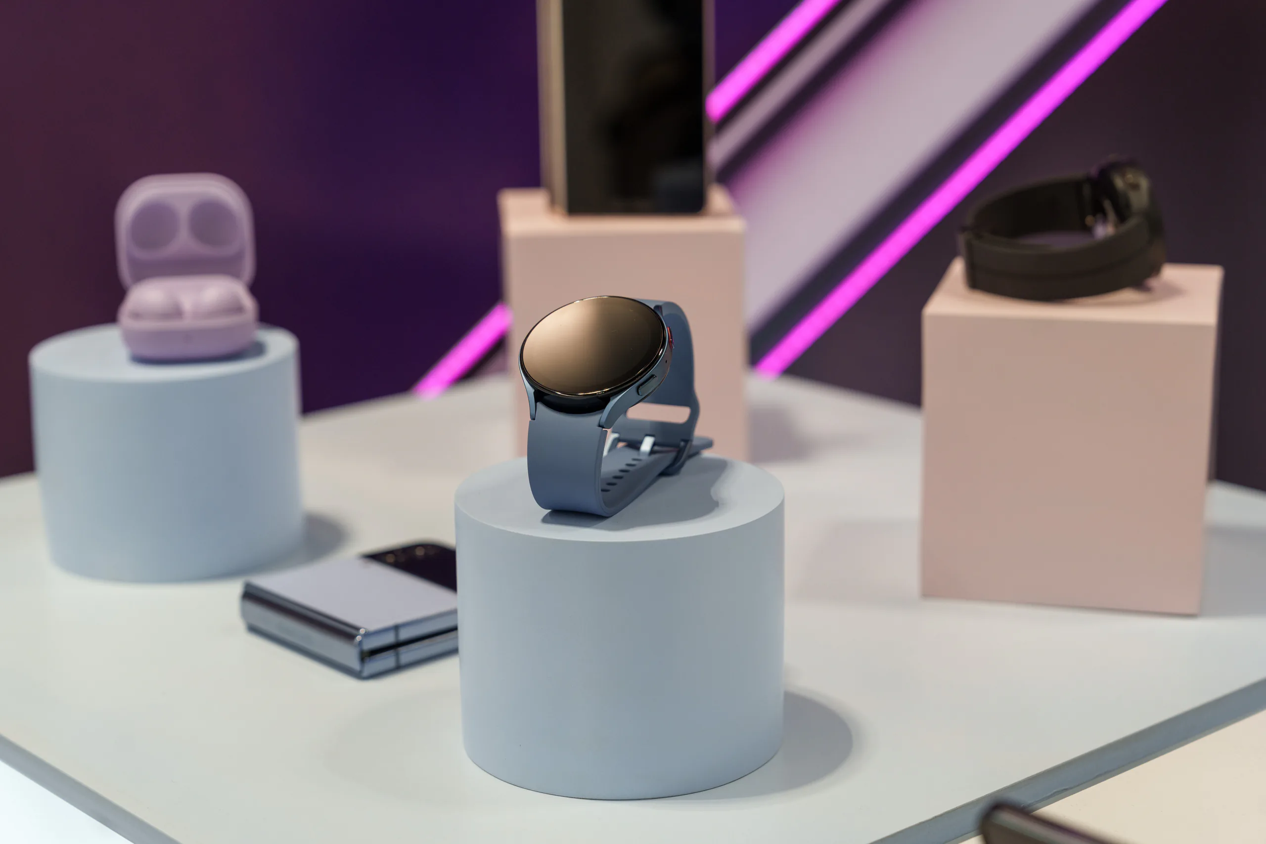 Galaxy Watch5 và Galaxy Watch5 Pro ra mắt: Dẫn đầu công nghệ chăm sóc sức khỏe toàn diện