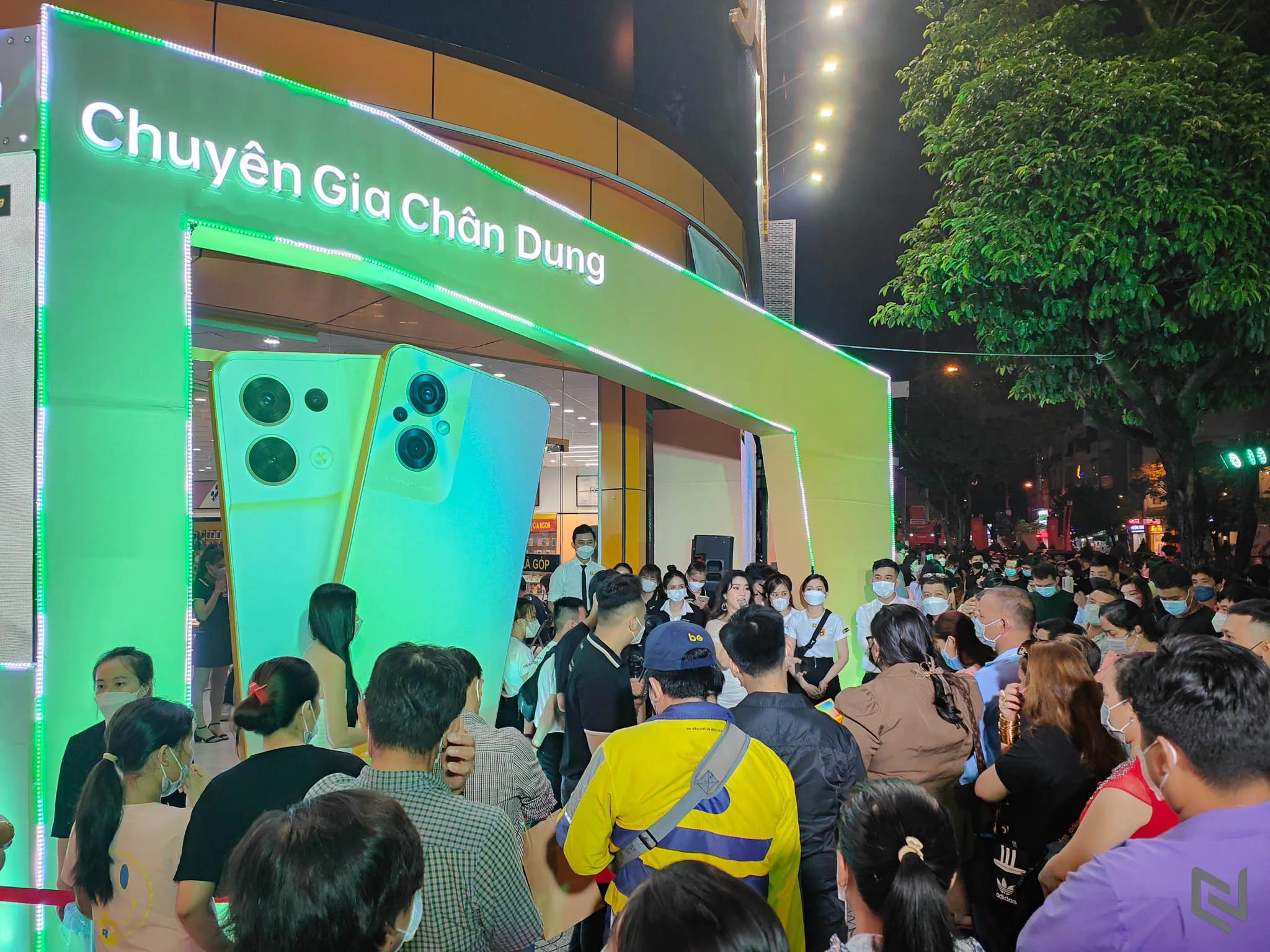 OPPO chính thức mở bán Reno8 series - Giữ vững vị thế dẫn đầu phân khúc cận cao cấp
