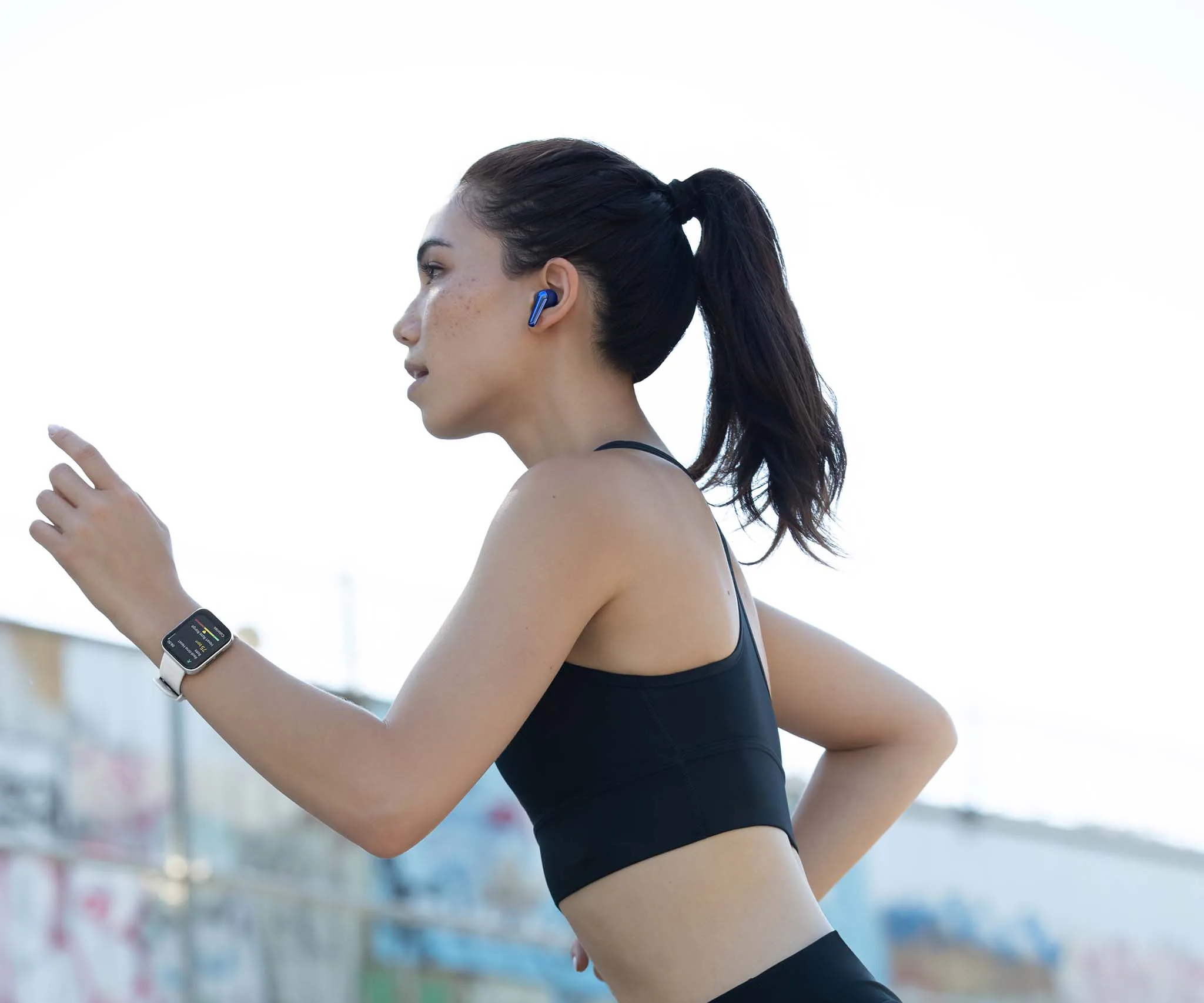 Smartwatch realme Watch 3 ra mắt thị trường Việt Nam - Nghe gọi ngay trên đồng hồ, màn hình ấn tượng