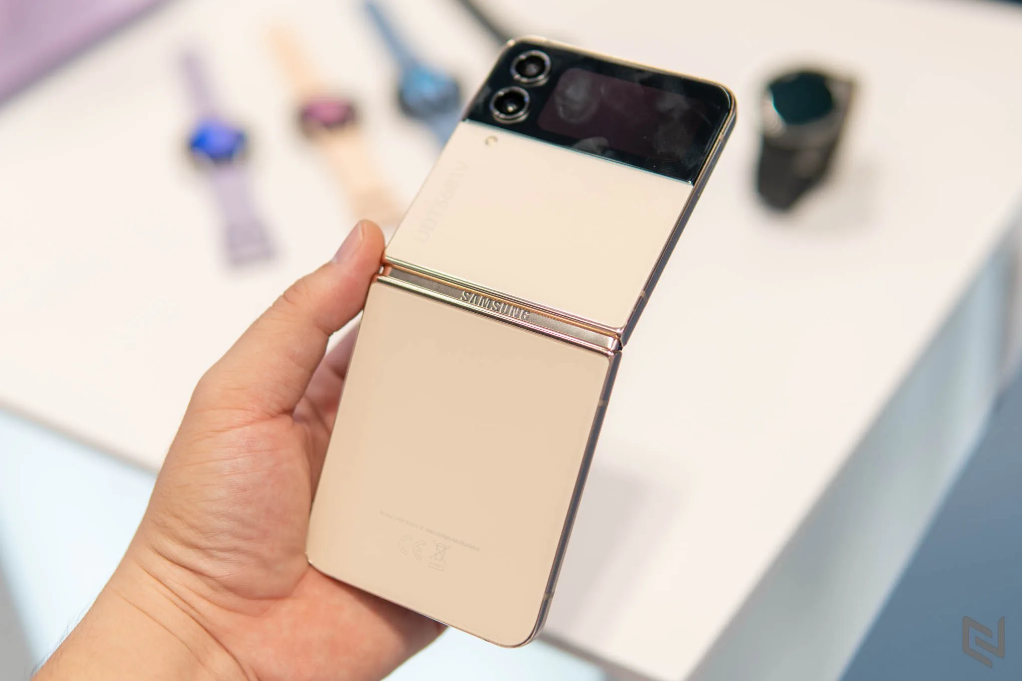 Trên tay Galaxy Z Fold4 và Galaxy Z Flip4, Galaxy Watch5 Series và tai nghe Galaxy Buds 2 Pro mới