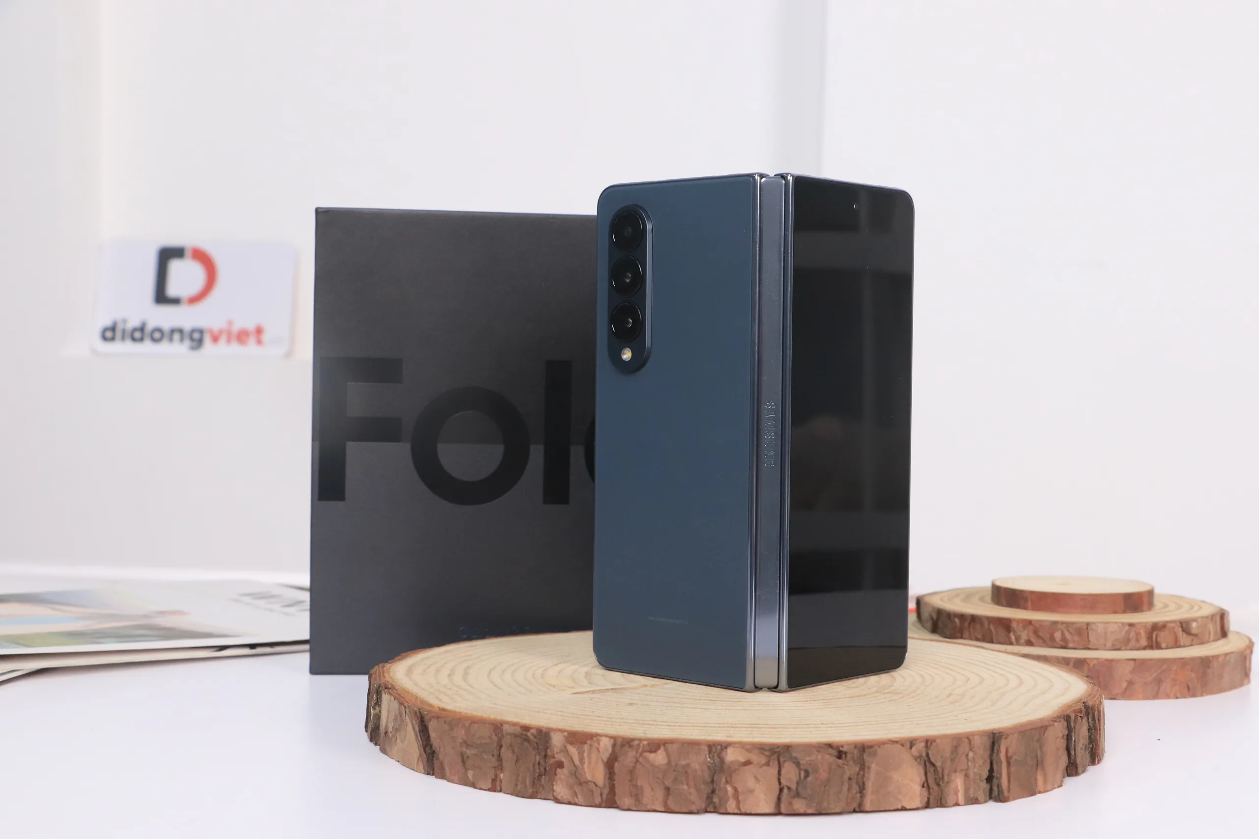 Di Động Việt tổ chức sự kiện "Vẽ tiếp ước mơ - Mở ra tương lai", trải nghiệm Galaxy Z mới