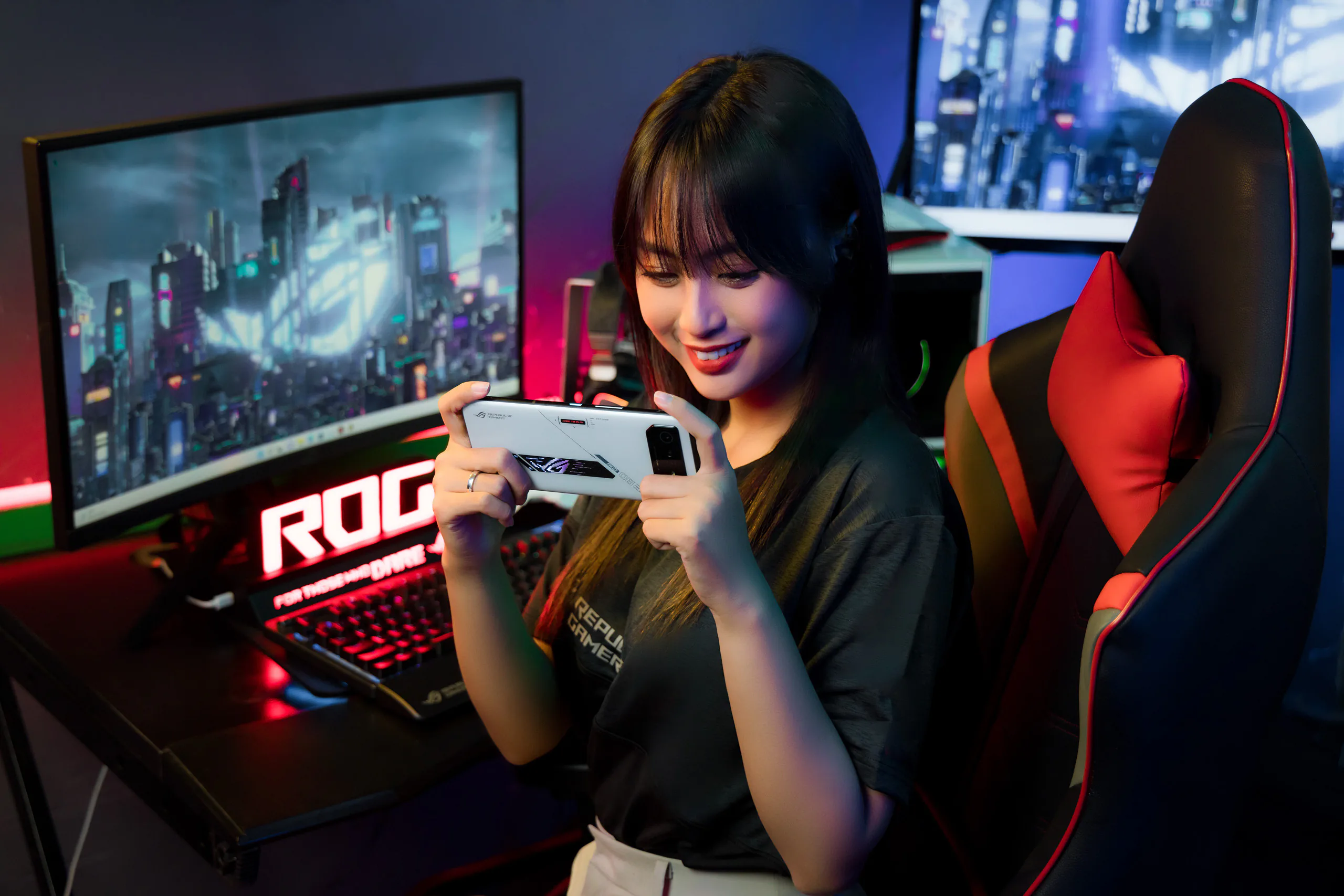 ASUS ROG Phone 6 ra mắt tại thị trường Việt Nam với giá bán từ 21,990,000 VND