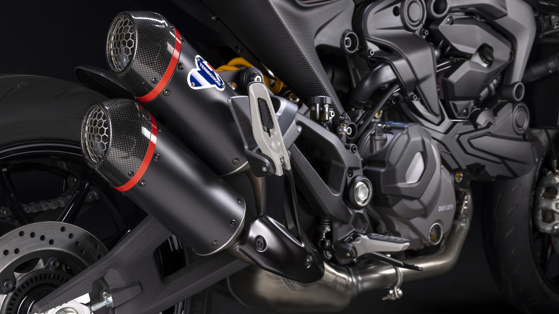 Ducati Monster SP 2023 ra mắt với nhiều trang bị và công nghệ mới