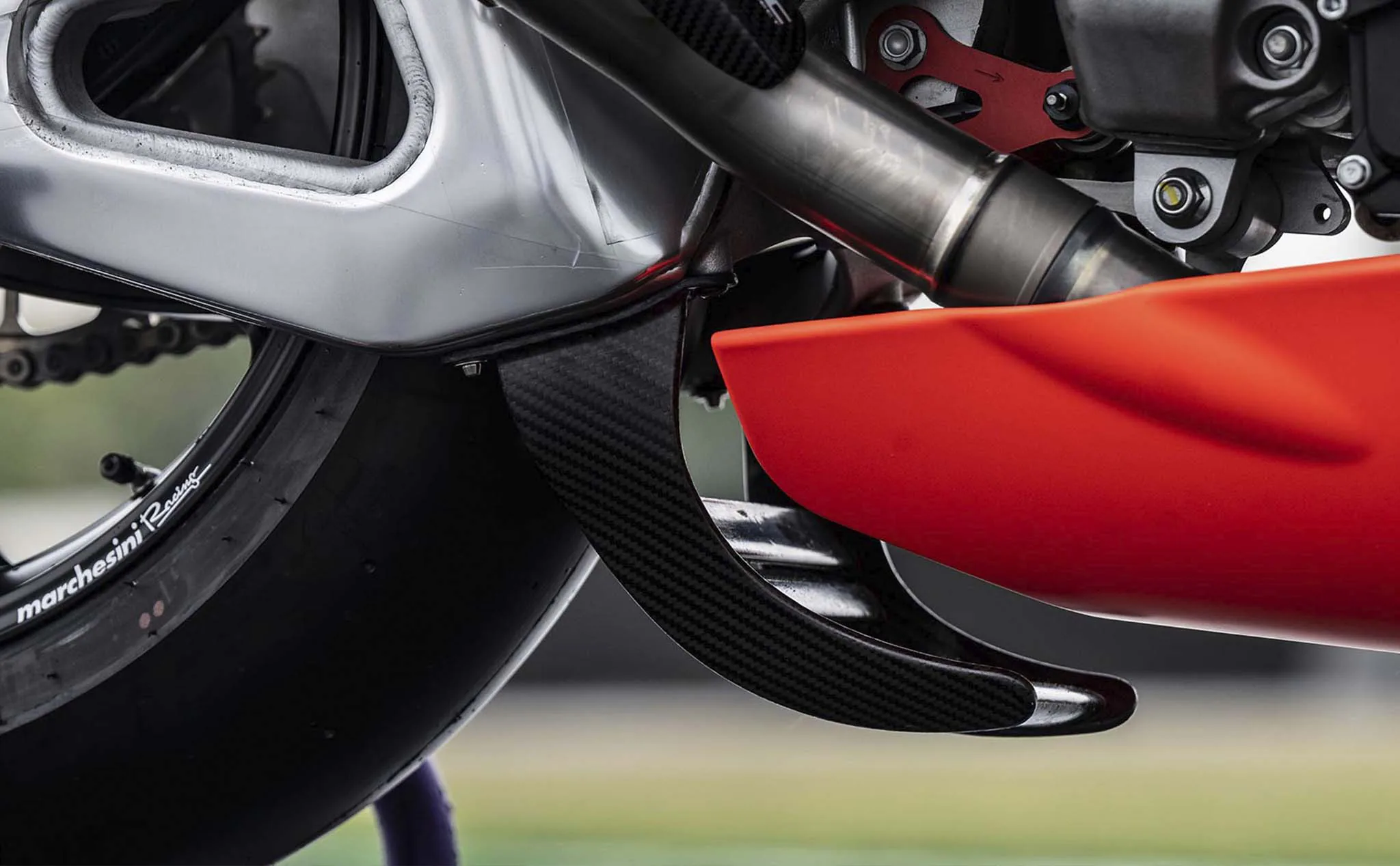 Siêu mô tô Aprilia RSV4 XTrenta ra mắt với động cơ 230 mã lực, chỉ sản xuất 100 chiếc mà thôi