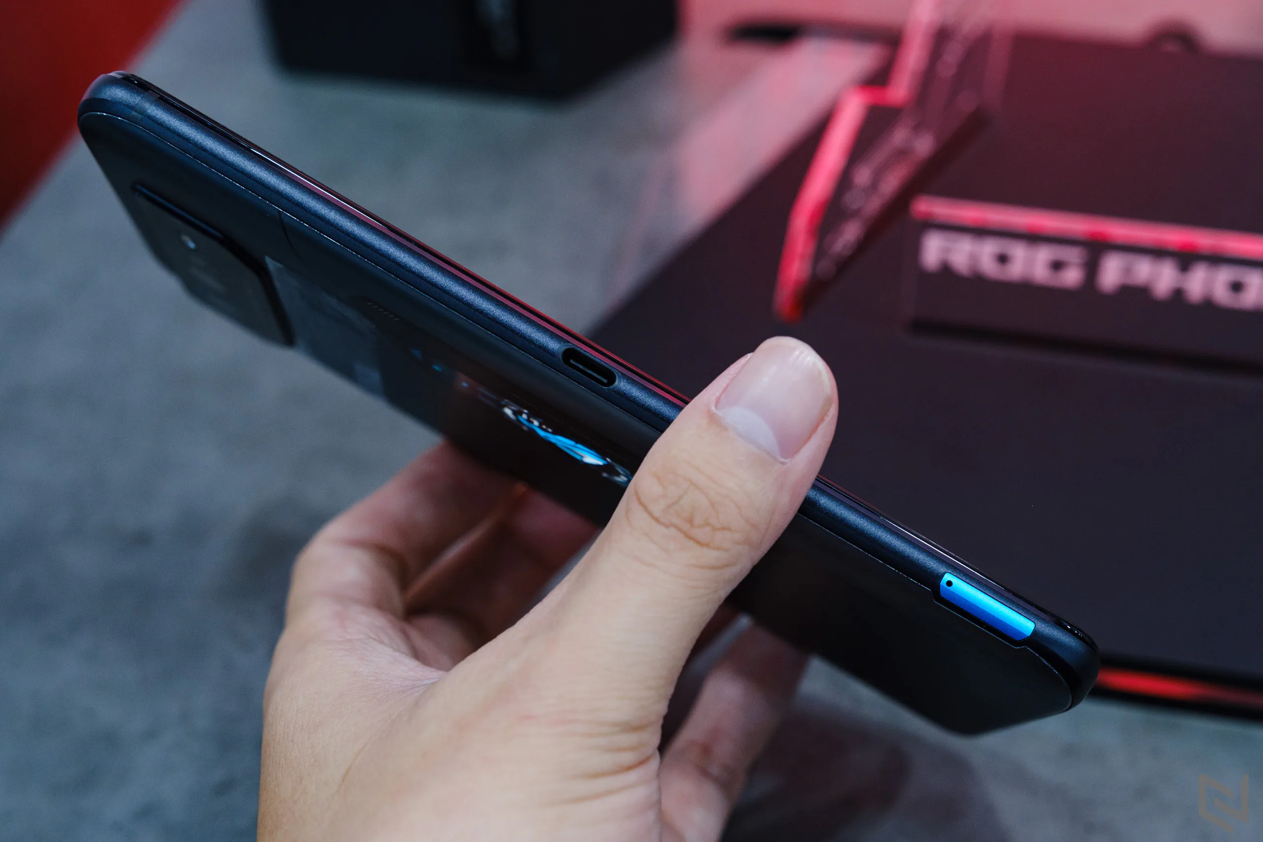 Trên tay bộ đôi gaming phone ROG Phone 6D và 6D Ultimate, sức mạnh vượt trội từ Dimensity 9000+