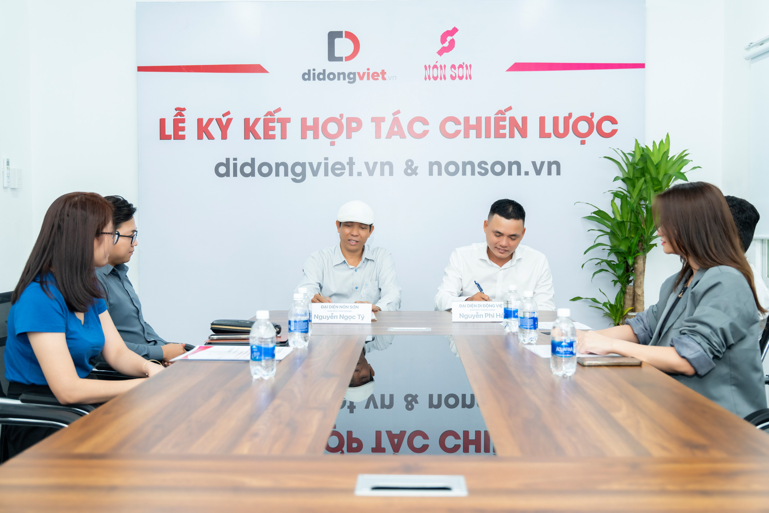 Di Động Việt ký kết hợp tác với Nón Sơn nhằm chung tay bảo vệ sự an toàn của khách hàng